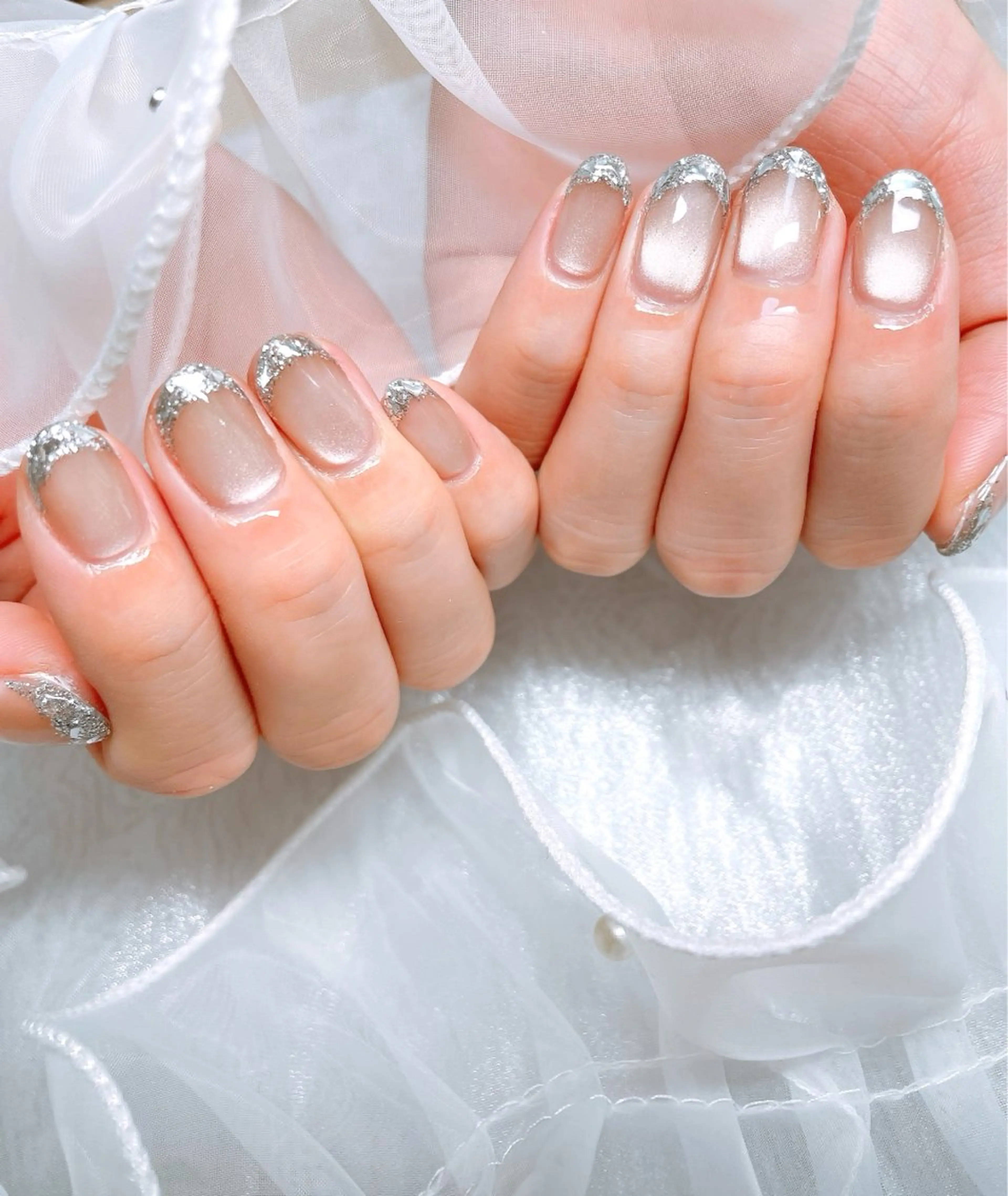 ネイル フレンチネイル ガラスフレンチ キラキラネイル オフィスネイル ハンドネイル ハンドケア GAL_ NAILのネイルデザイン