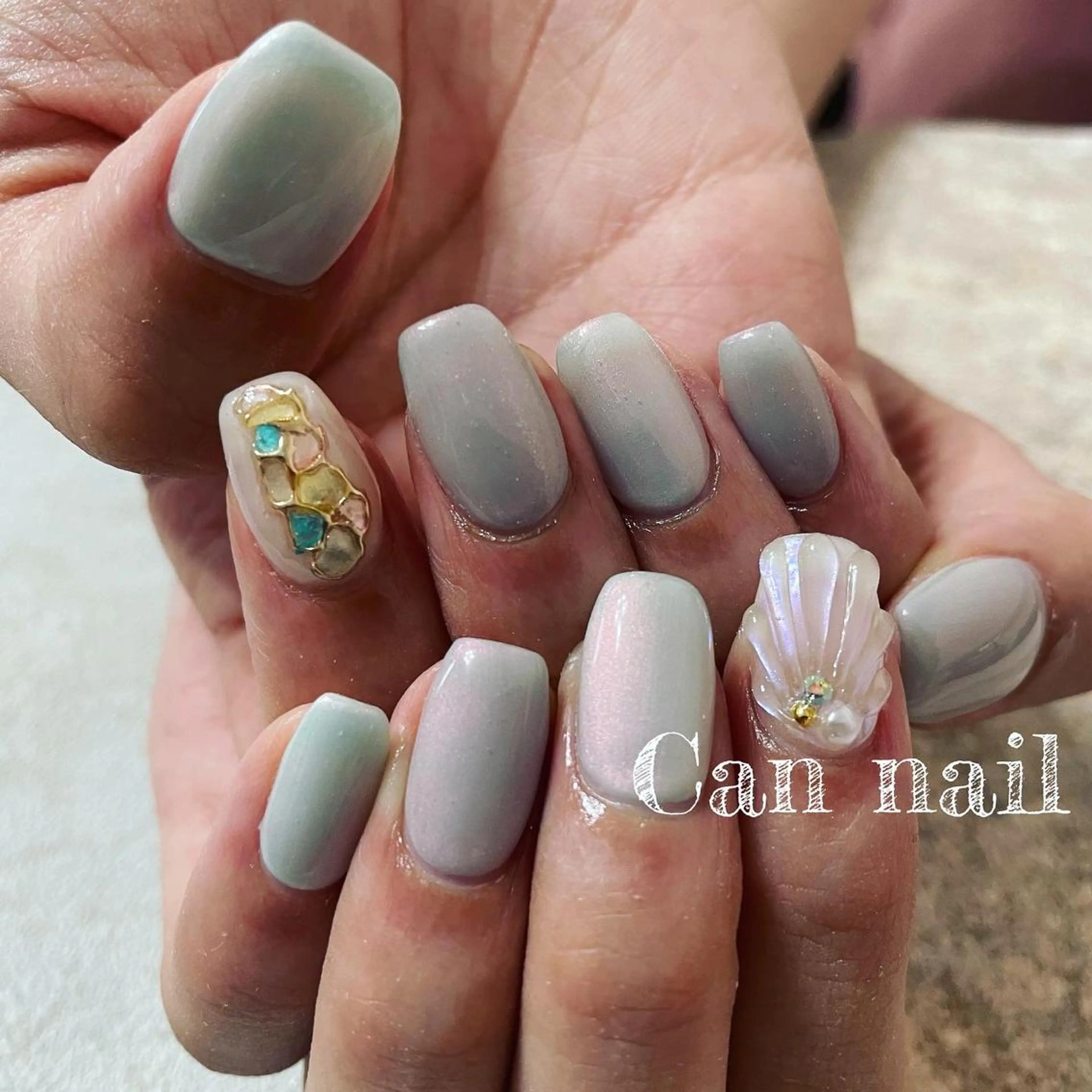 ミディアム ネイル Parfum パルファンのネイルデザイン