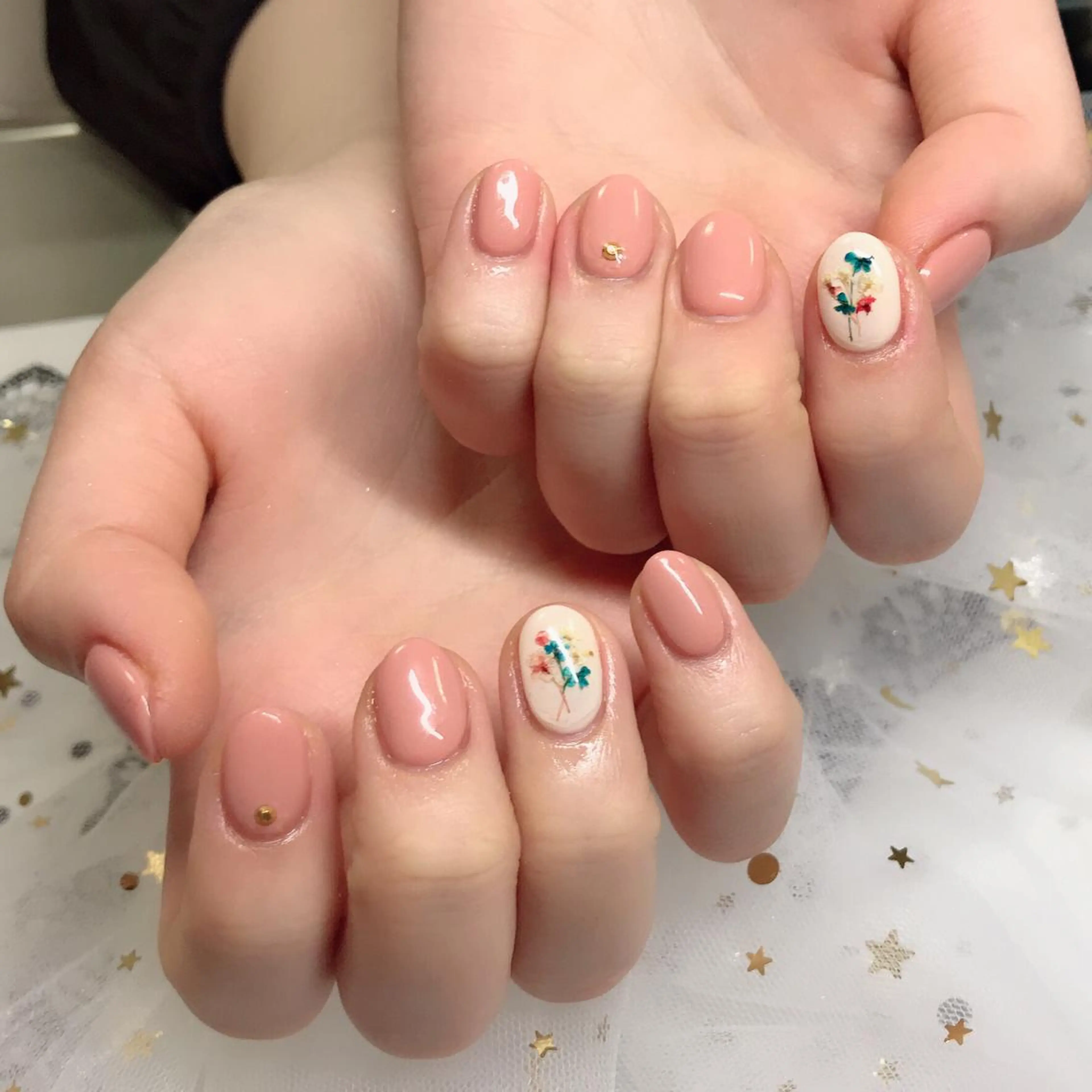 カラー ネイル Q Free nailsのネイルデザイン