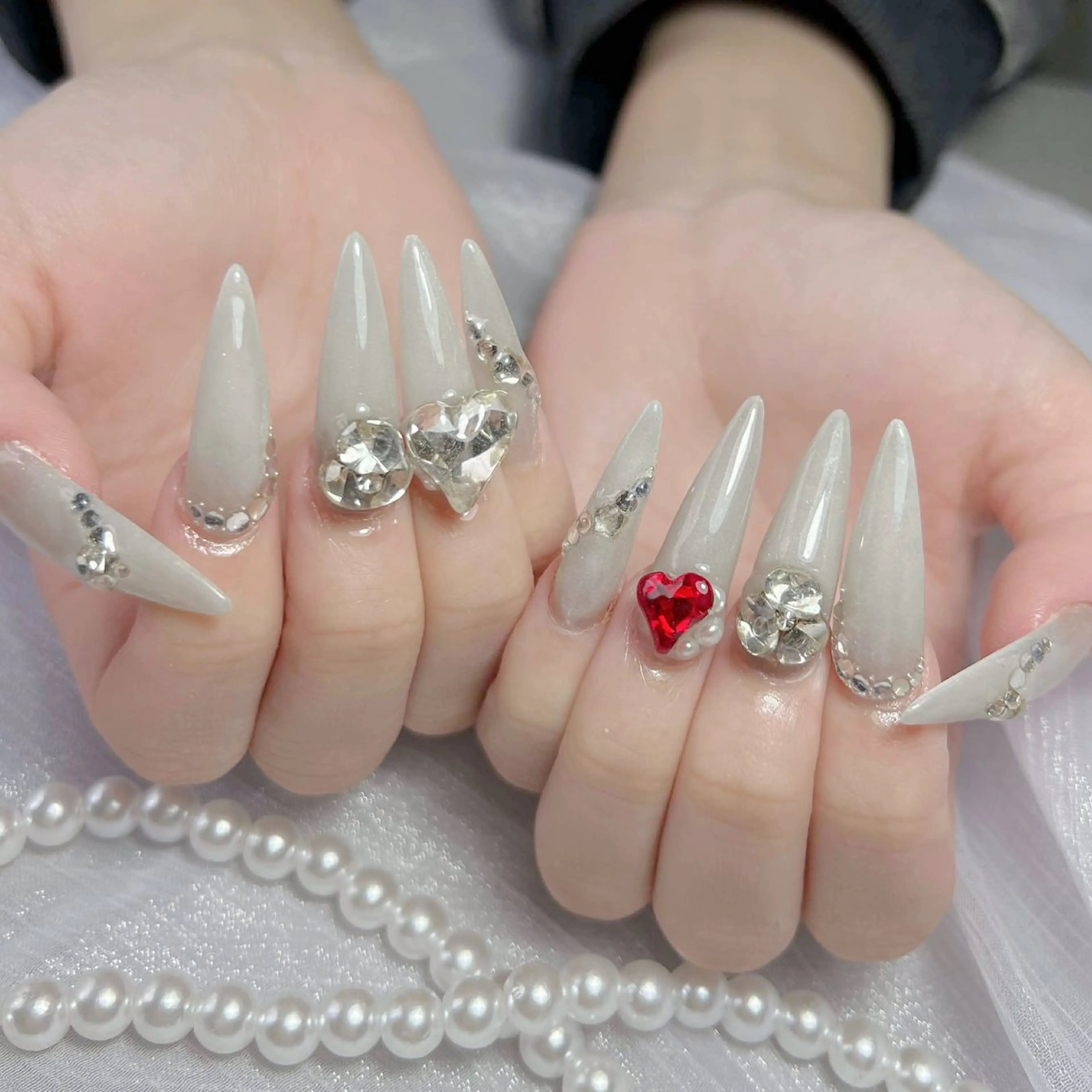 ネイル オーロラネイル クリアネイル 成人式 フラッシュネイル ジェルネイル ハンドネイル Amee Nail Salonのネイルデザイン