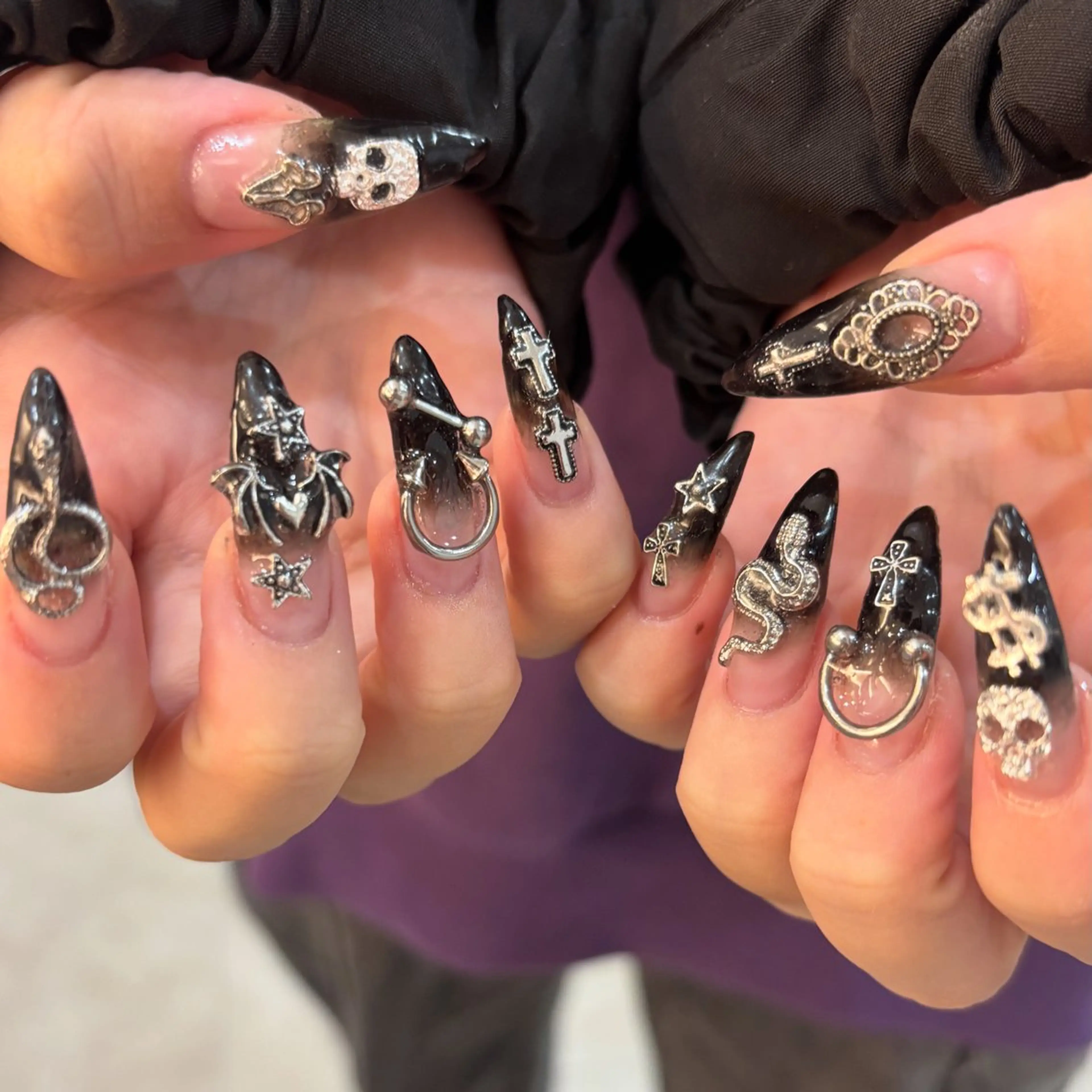 ネイル ハンドネイル フットネイル 栗田 ゆう子のネイルデザイン