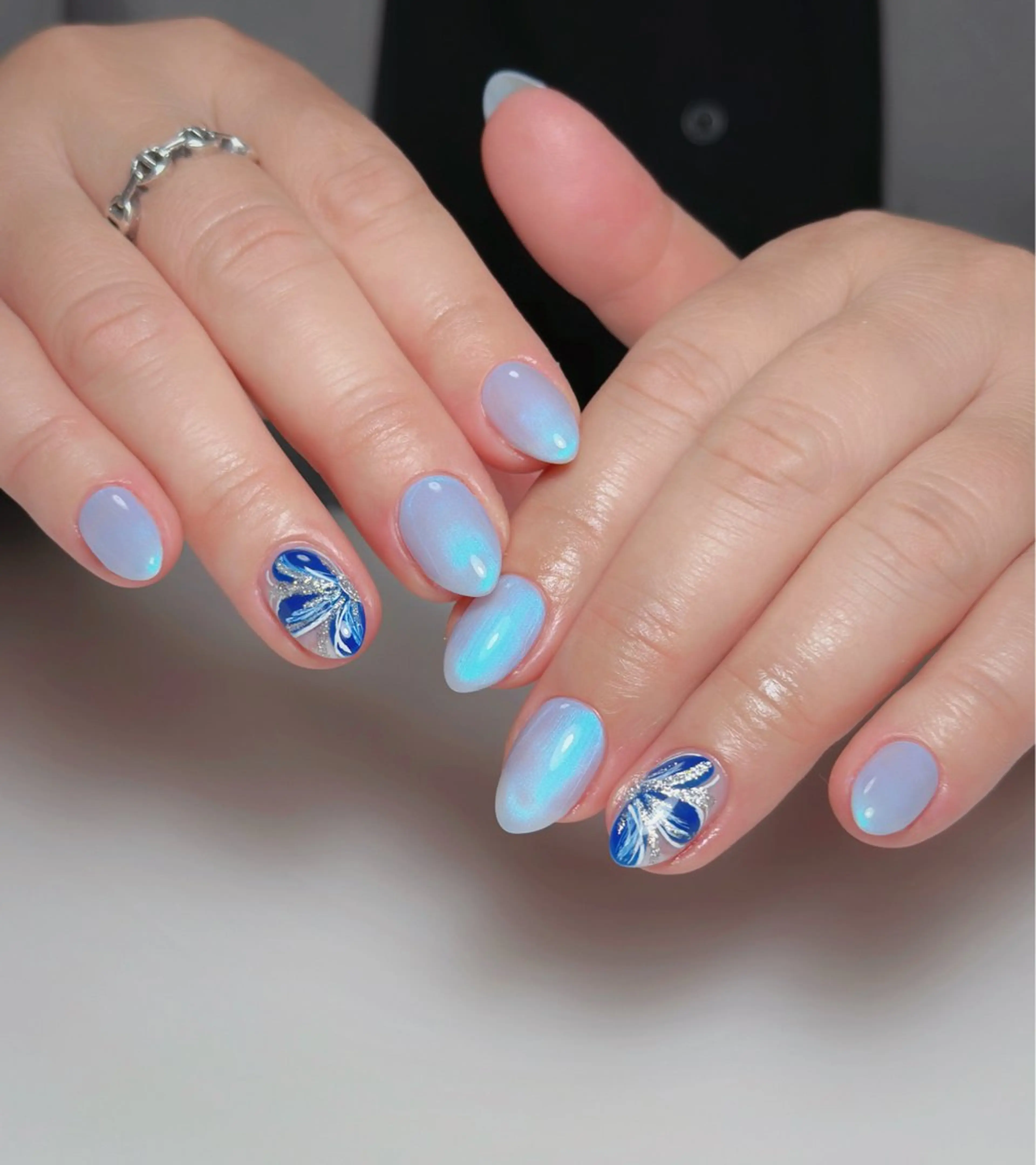 ネイル オーロラネイル 長さ出し フットネイル 韓国ネイル ラメ(グリッター) ハンドネイル 👍thumbs up nail👍のネイルデザイン