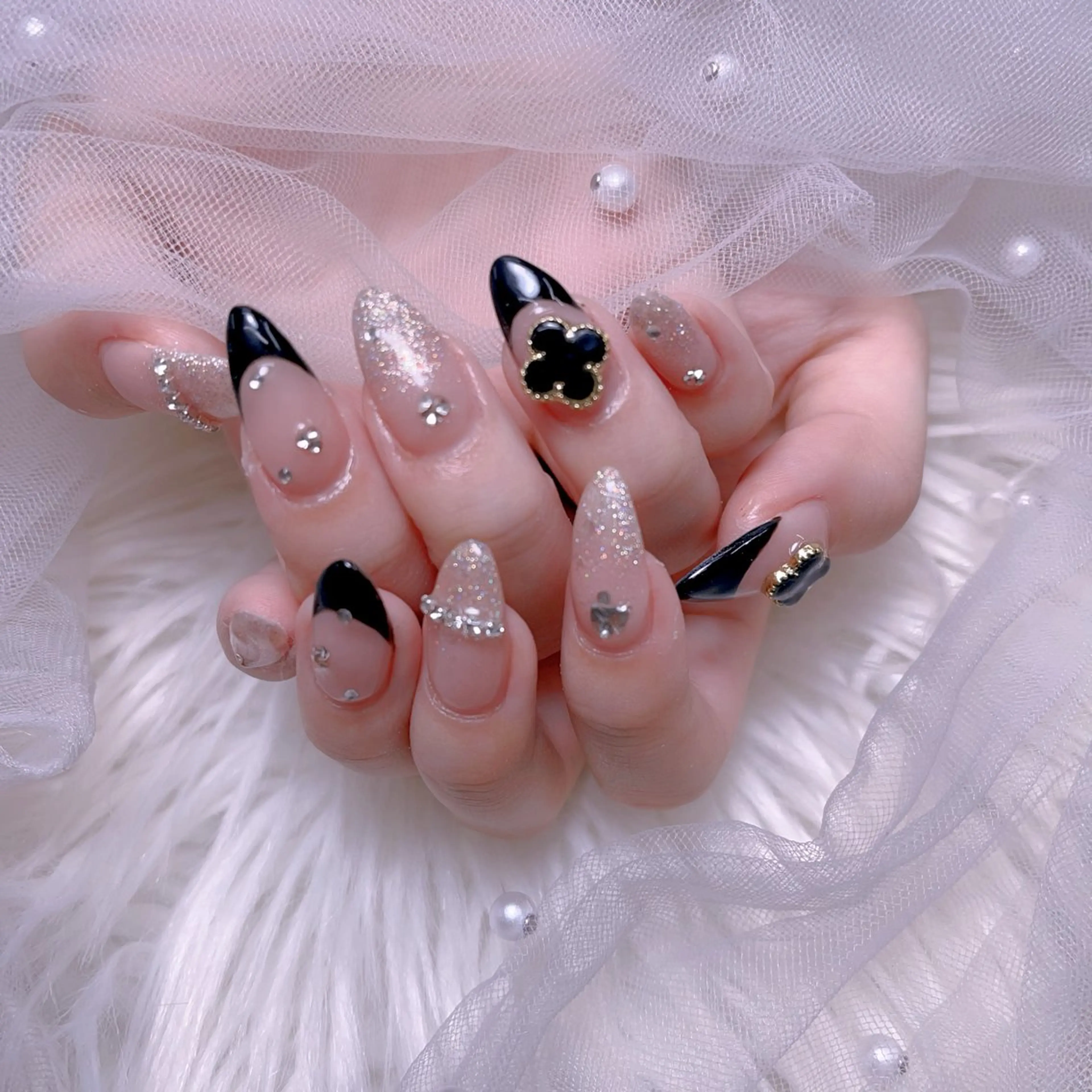 メンズ ネイル アートネイル フレンチネイル ジェルネイル キラキラネイル パラジェル Bloom スカルプ専門店のネイルデザイン