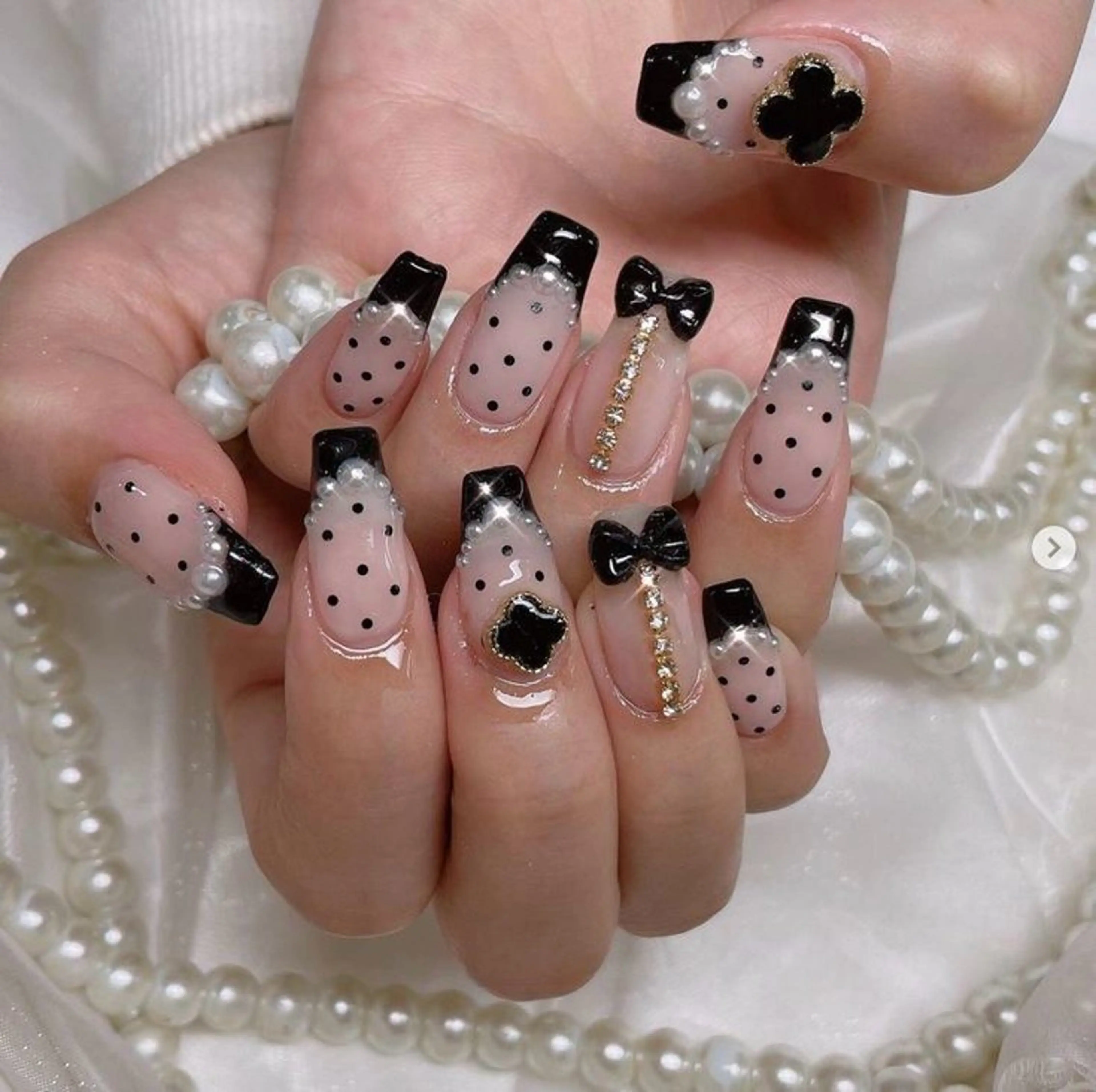 ネイル マグネットネイル ミラーネイル ニュアンスネイル ネイルチップ 冬ネイル Lee Nailsのネイルデザイン