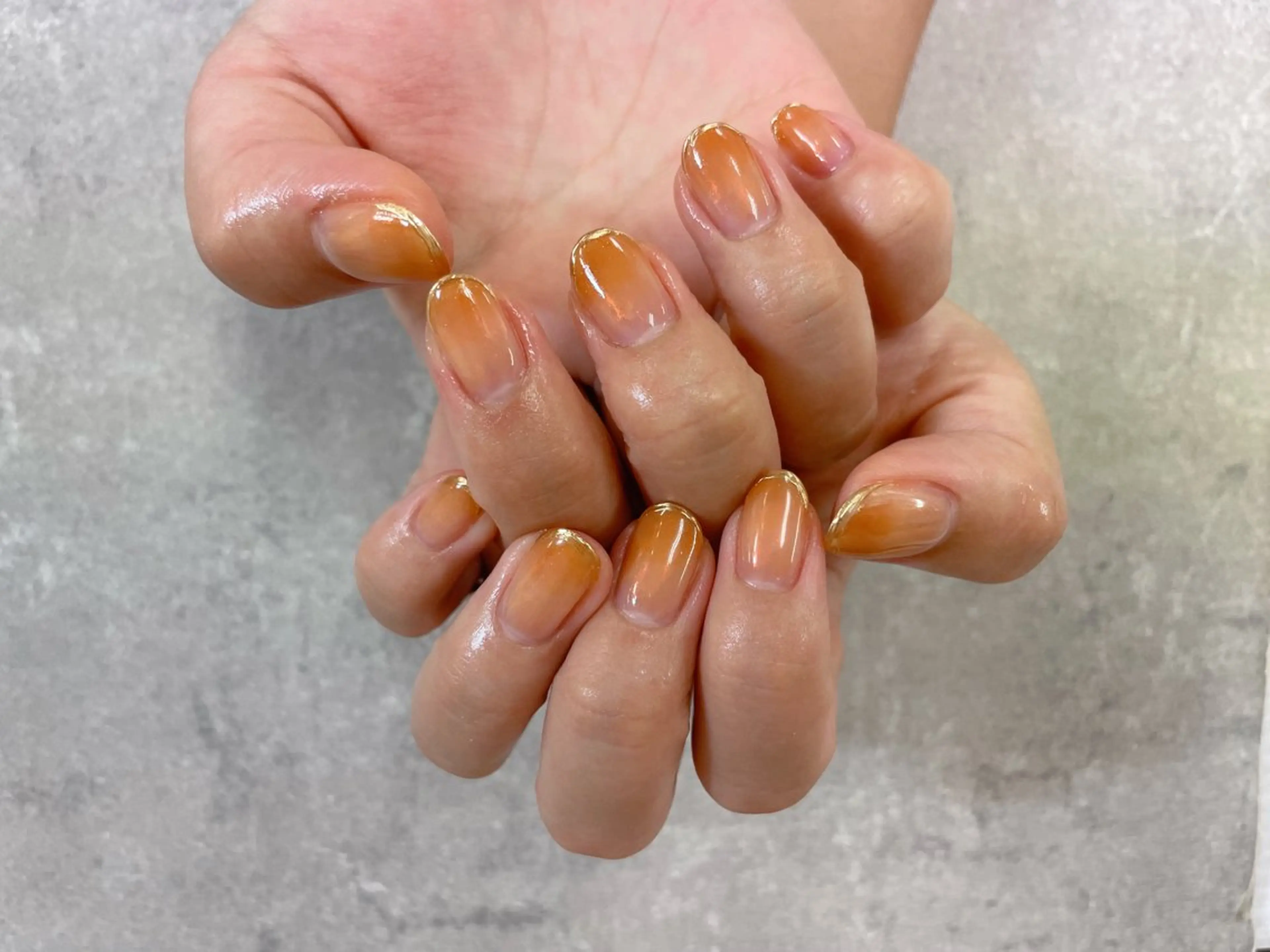 ネイル オーロラネイル ブラウン フレンチネイル ミラーネイル foglia❁. ⌇imamuraのネイルデザイン