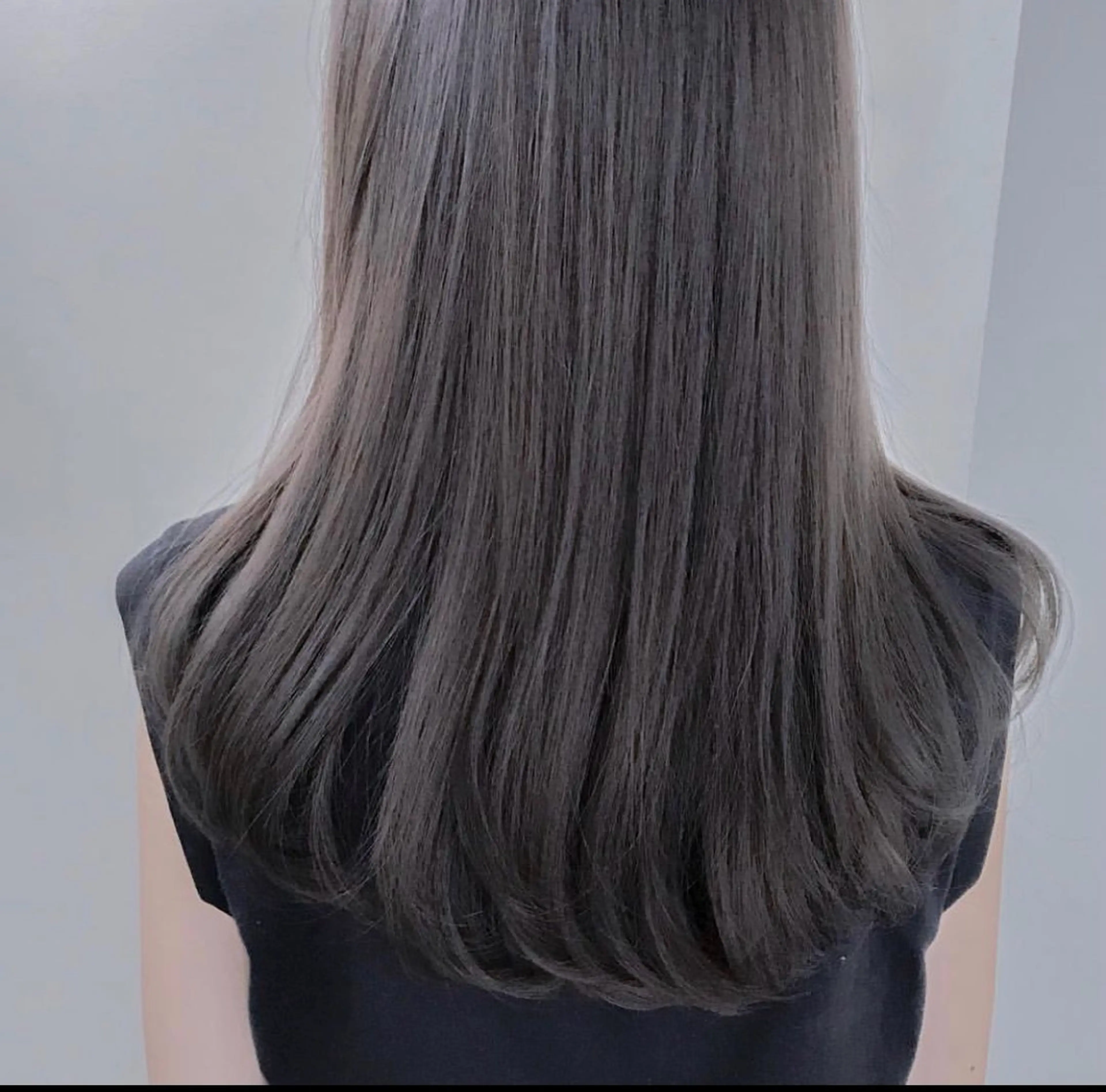 セミロング カラー 髪質改善 トリートメント ヘアカラー トリートメント 鈴木 一貴のヘアスタイル