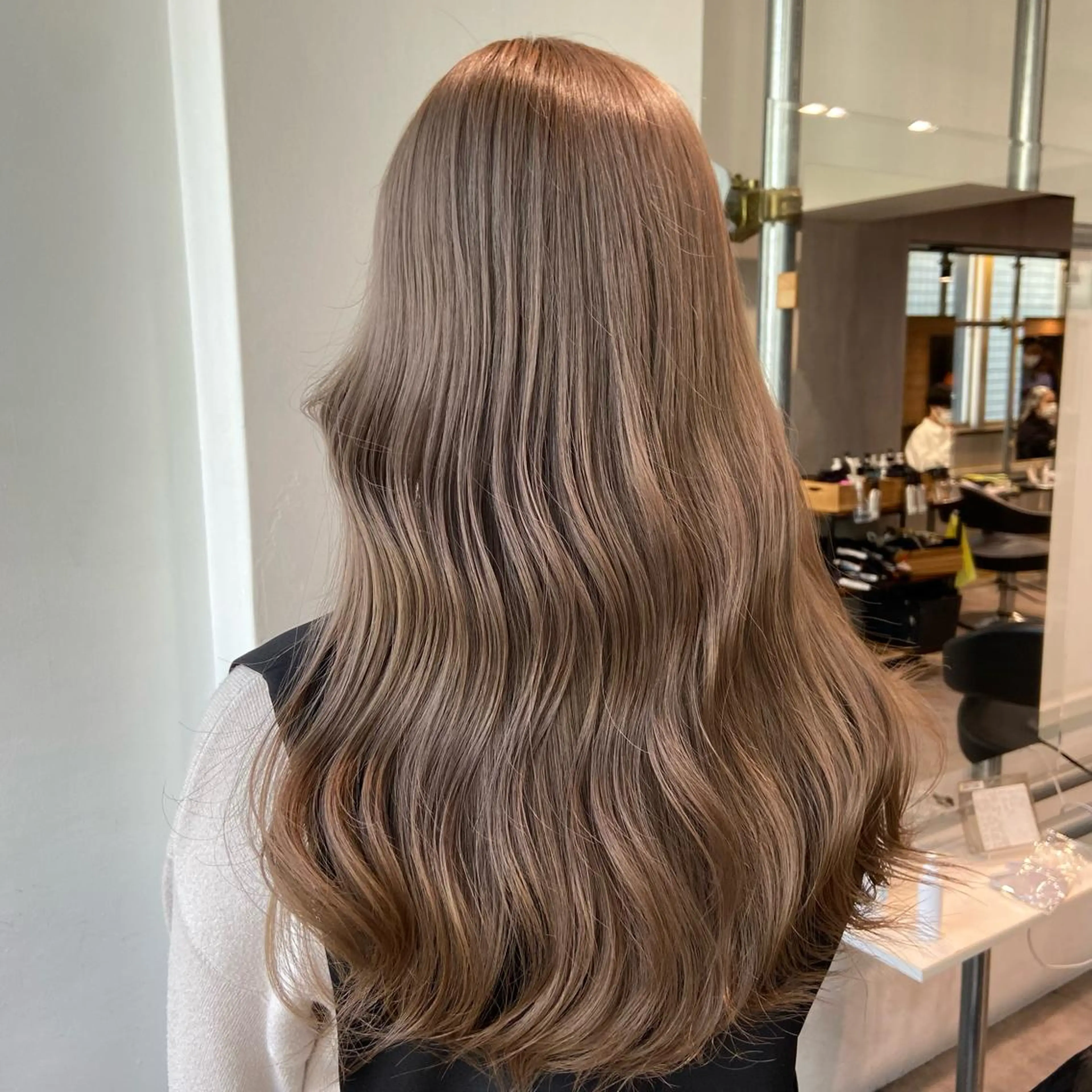 ロング トレンドモテカラー 🩷色落ちまで可愛くのヘアスタイル