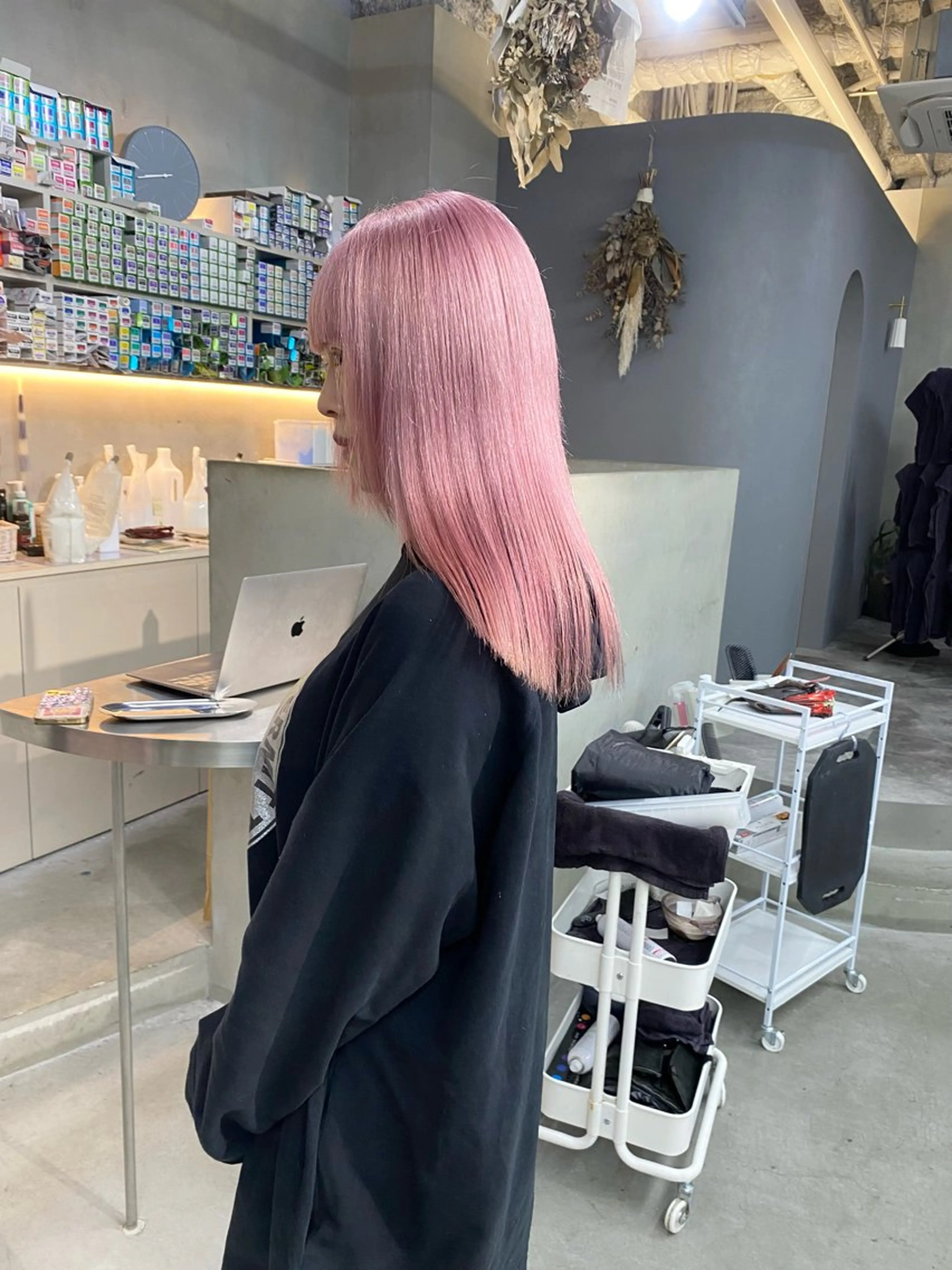 セミロング カラー ヘアカラー qulim所属・前橋 姫奈のヘアスタイル