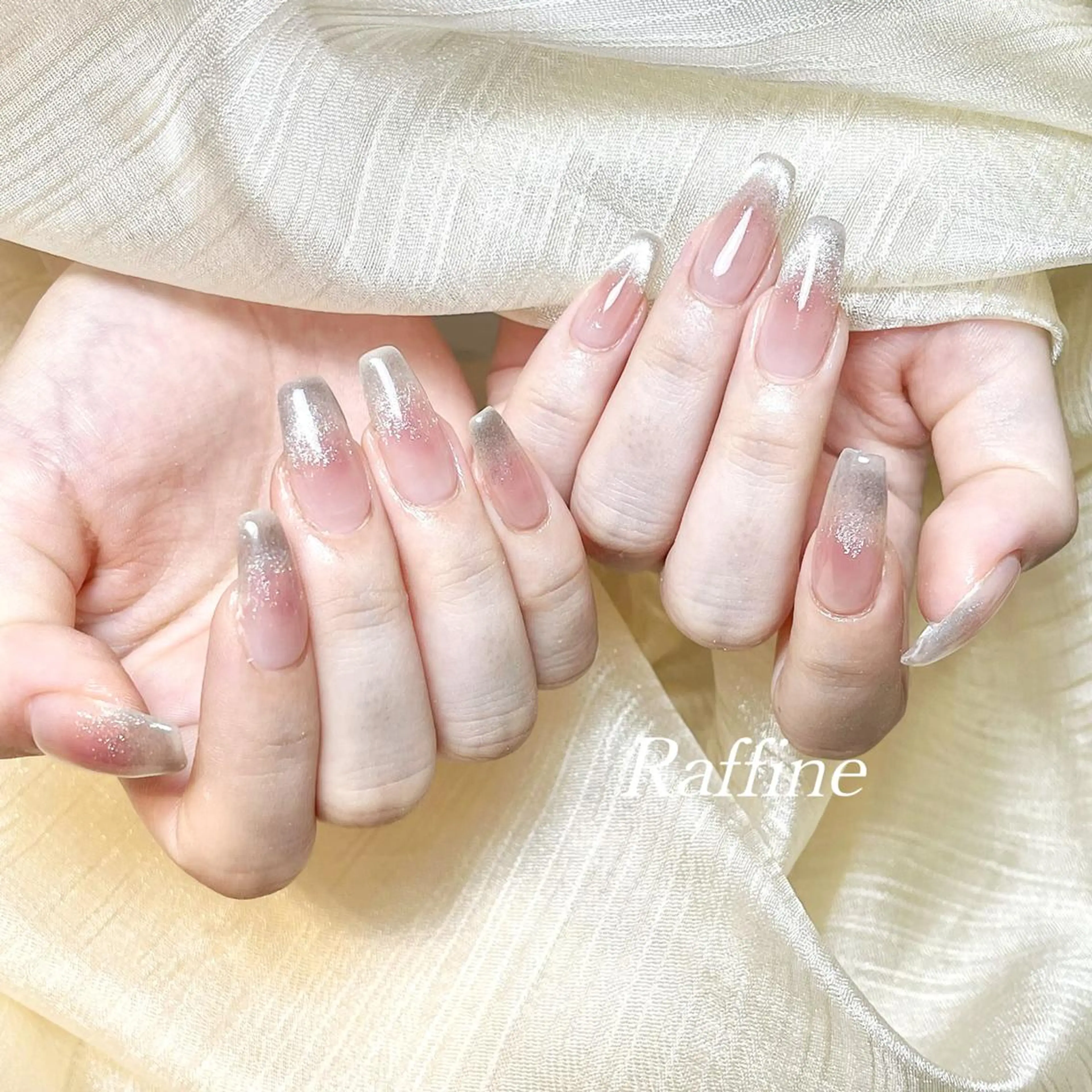 ネイル RAFFINE 月🦋🩵のネイルデザイン