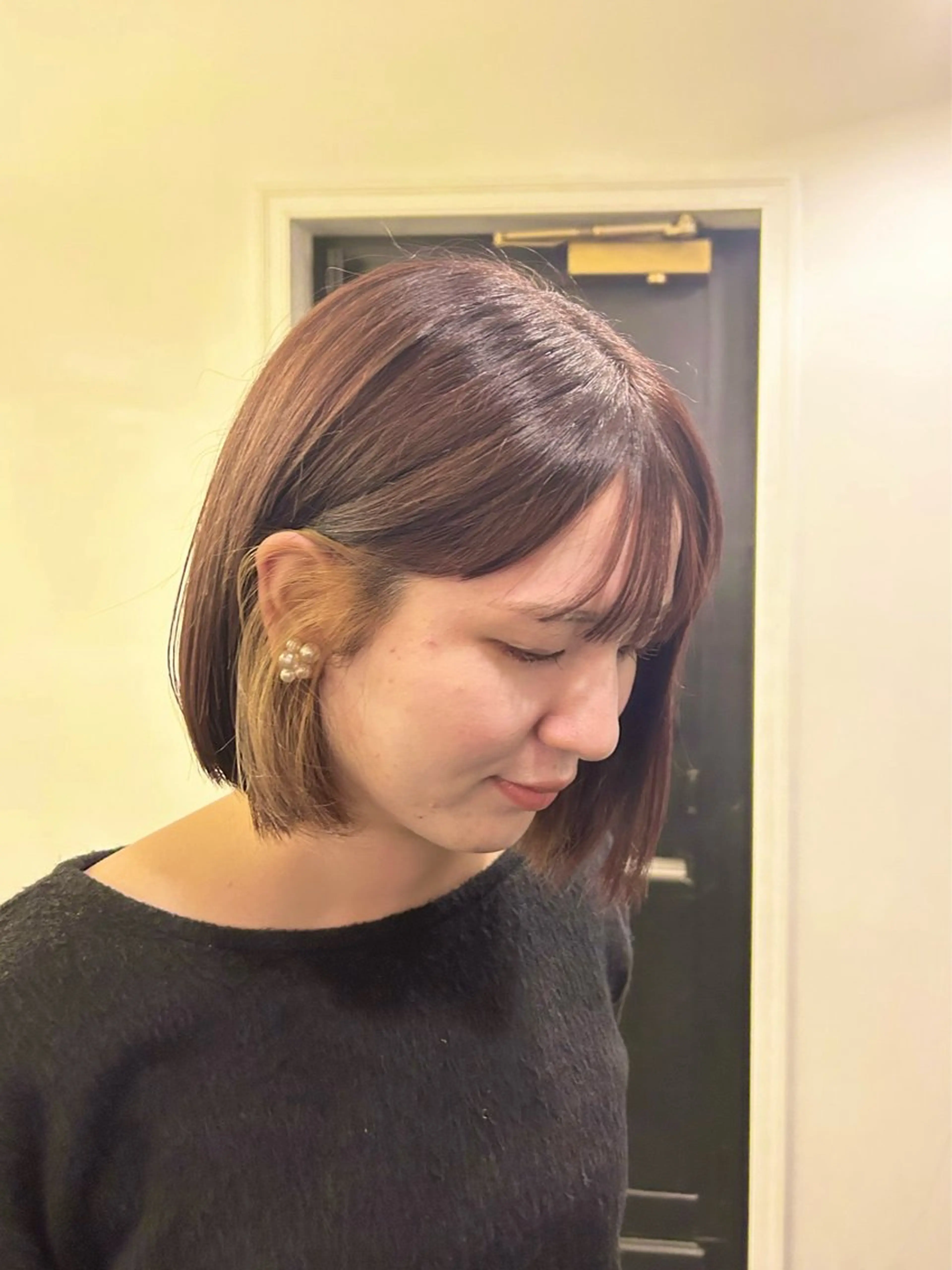 ミディアム カラー COMEG HEAD 上乃裏所属・宮前 芽衣のヘアスタイル