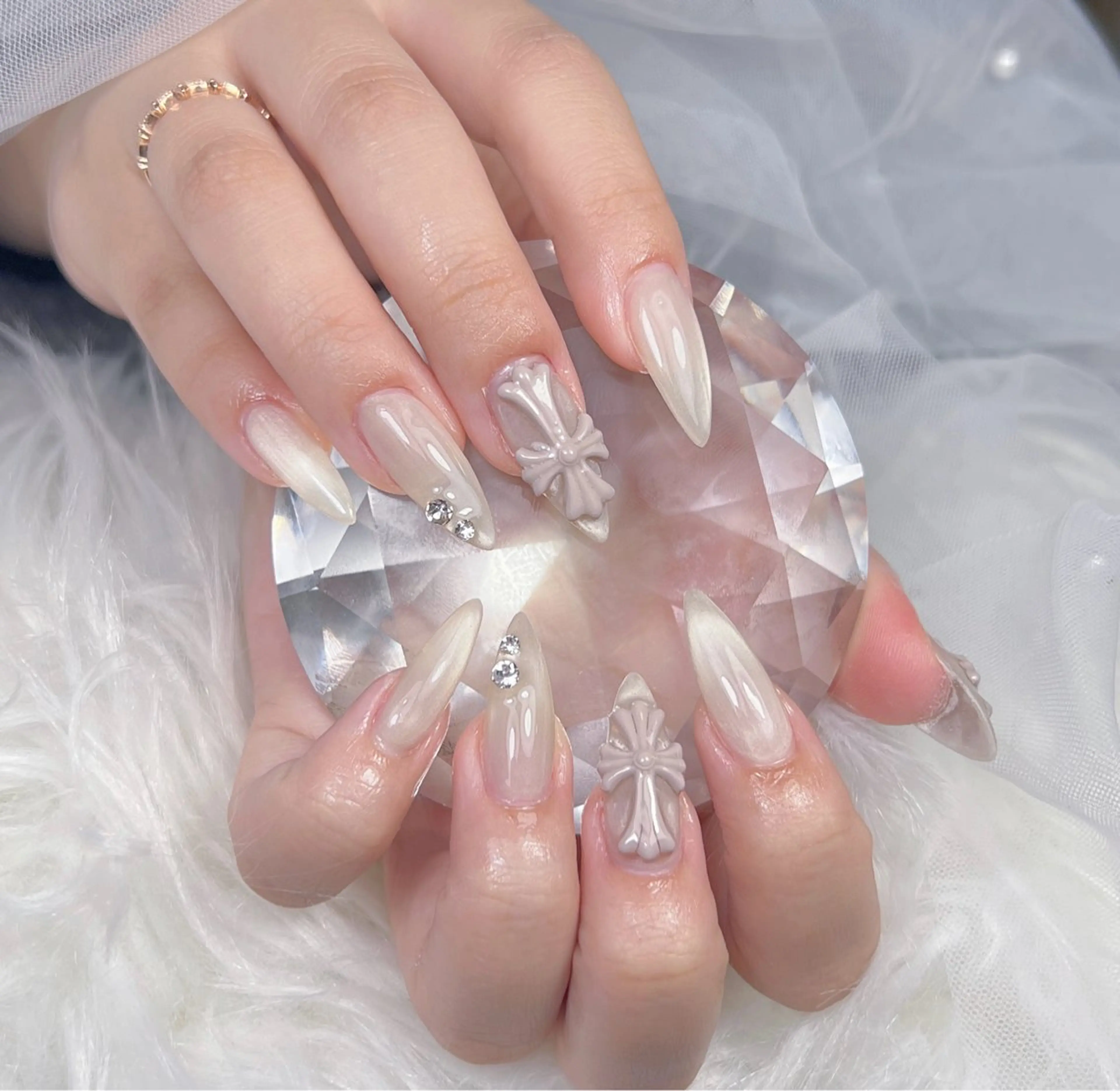 ネイル アートネイル オーロラネイル チークネイル 長さ出し フットネイル ハンドネイル フットネイル ハンドケア Noiranail_ studio川越西口のネイルデザイン