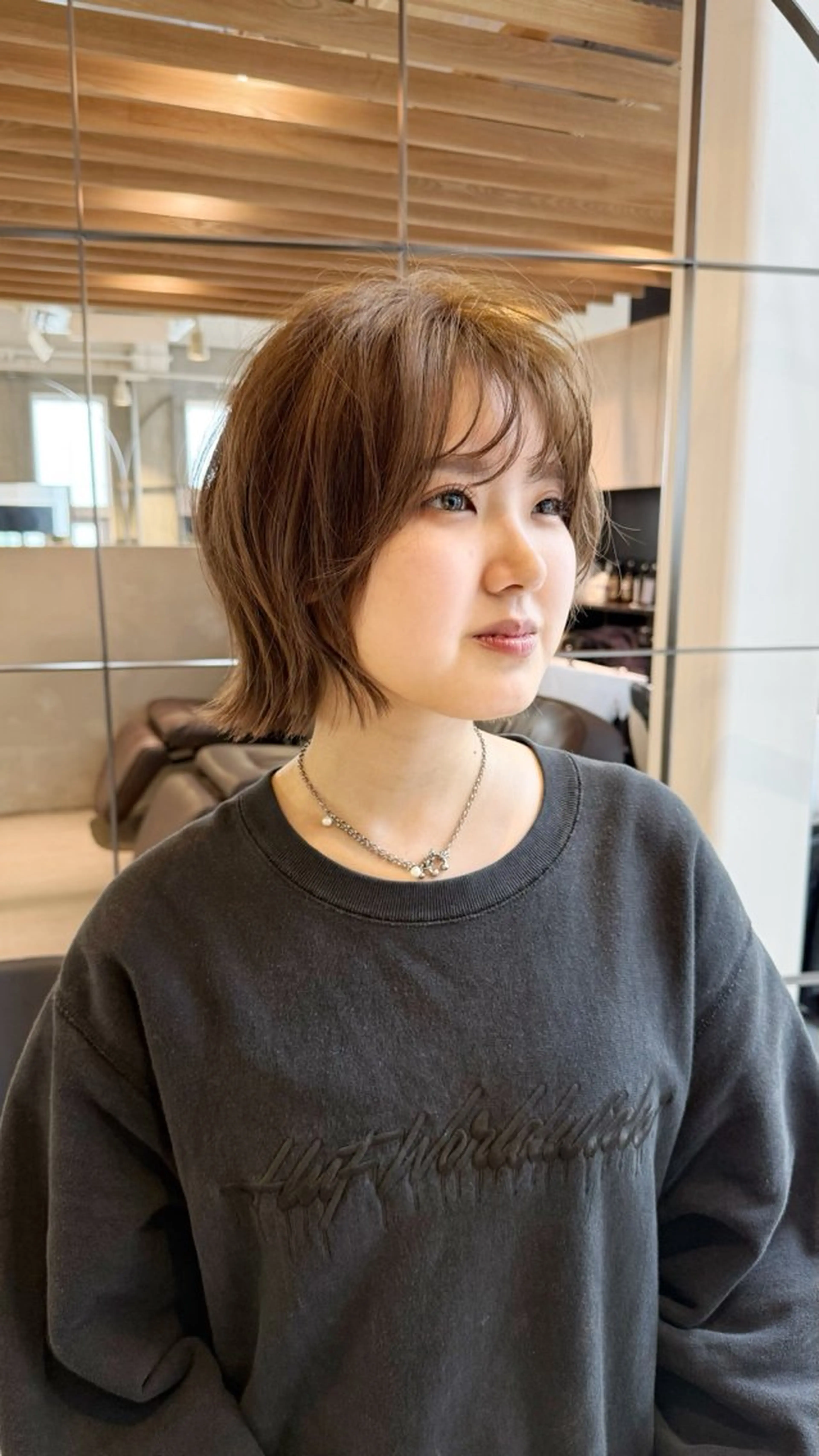 ショート カラー カット ヘアカラー トリートメント ‎♡アヤメ/レイヤー ボブ♡渋谷のヘアスタイル