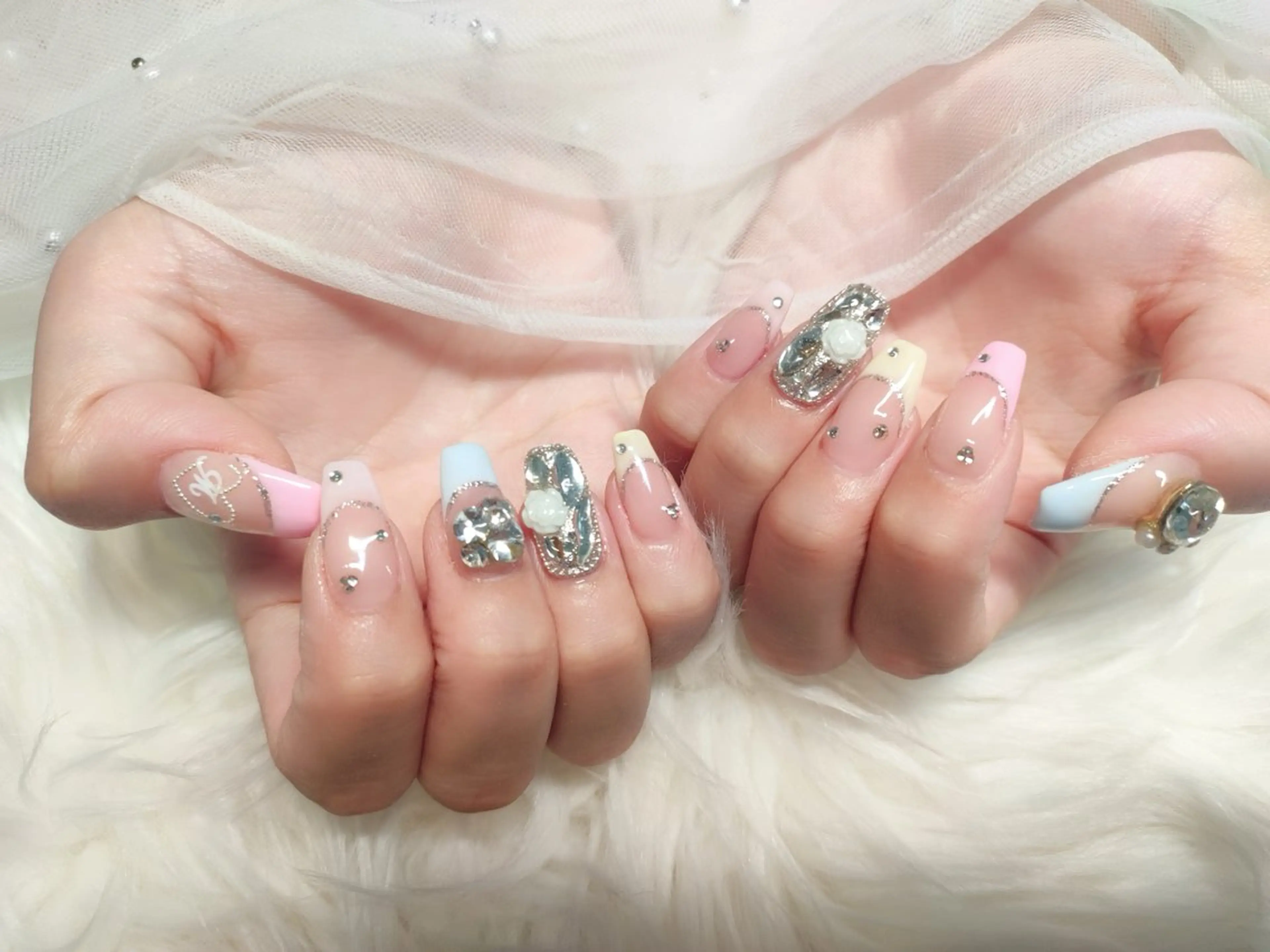 ネイル ハンドネイル ＆ME アンドミーのネイルデザイン