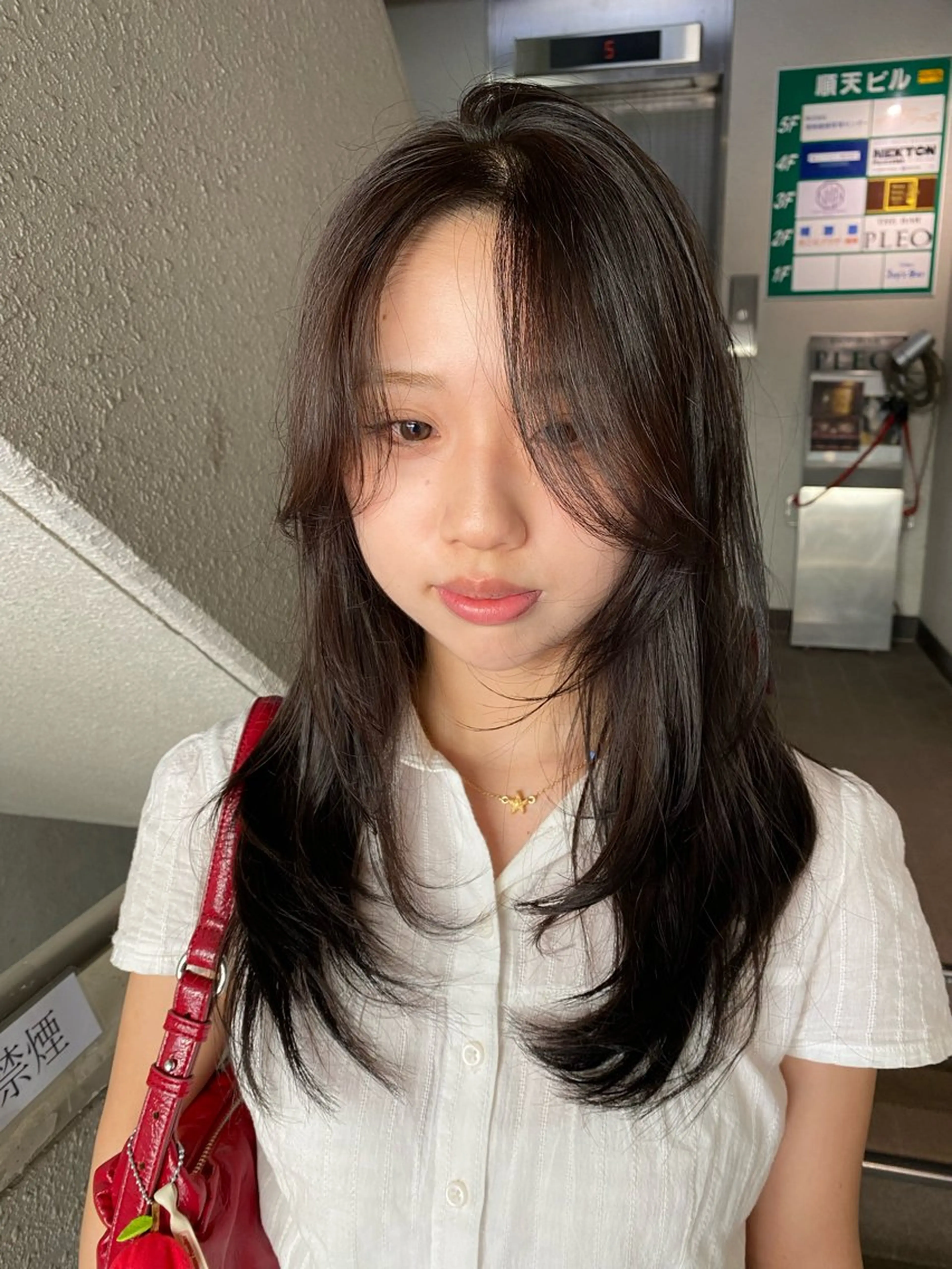 ロング カラー カット ヘアカラー ナチュラルヘア🫧 ナナミのヘアスタイル