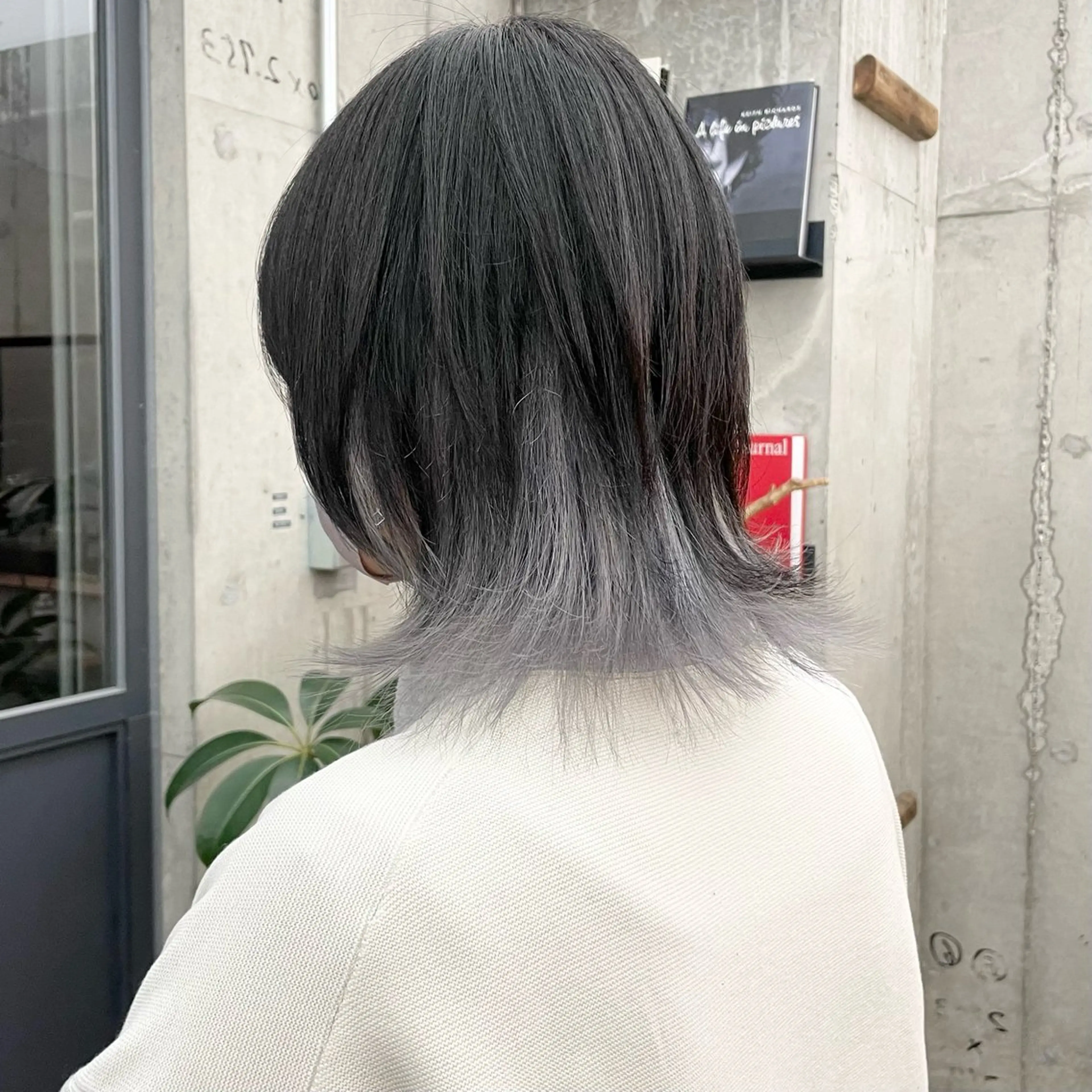 ミディアム カラー メンズ メンズウルフカット シルバー ホワイトシルバー ウルフカット カット ヘアカラー トリートメント ヘアセット ✂︎ウルフ・ショート ✂︎MIKUNIのヘアスタイル