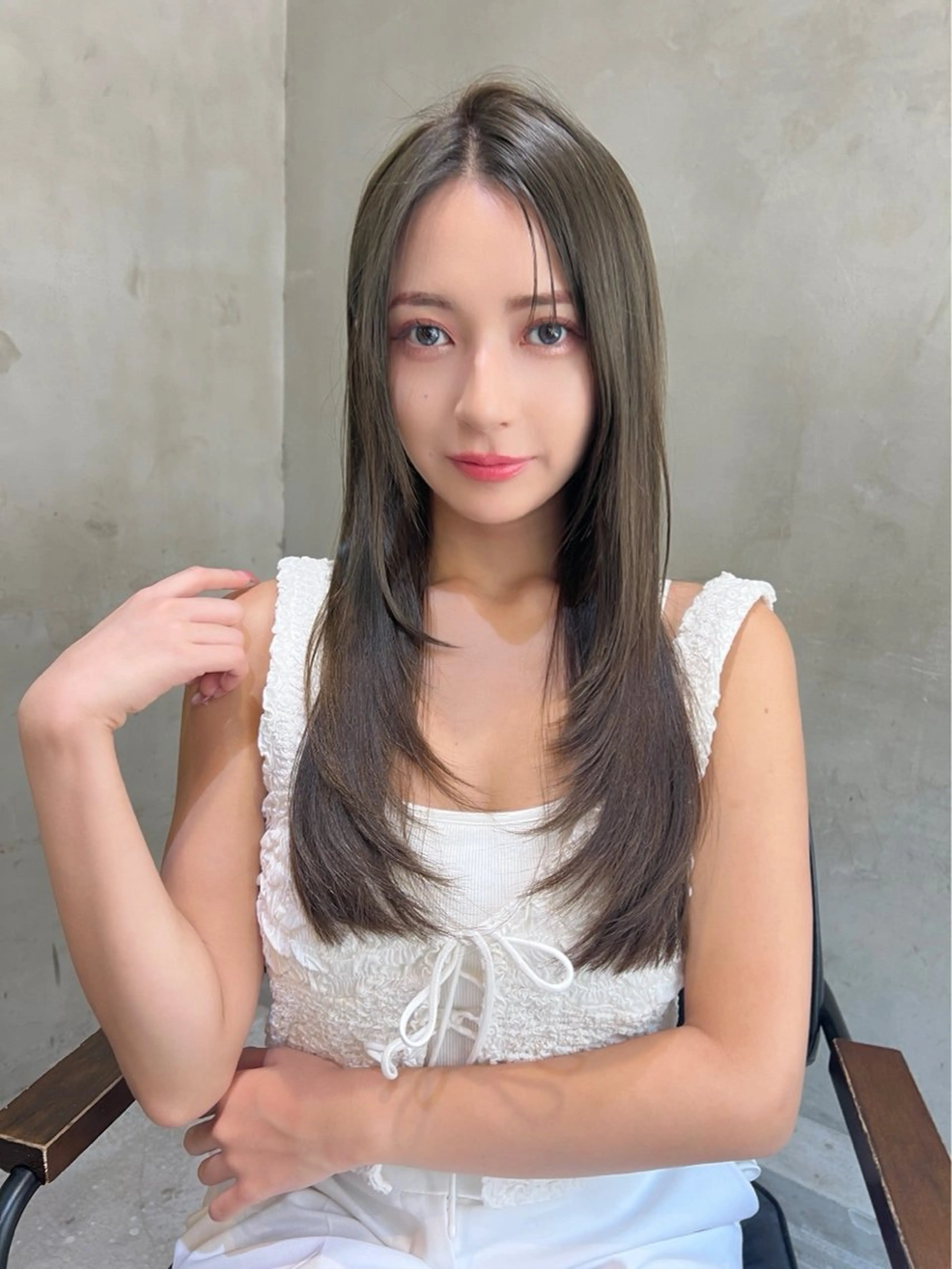 ロング カラー レイヤーカット MUSASHI ブリーチカラー◎のヘアスタイル