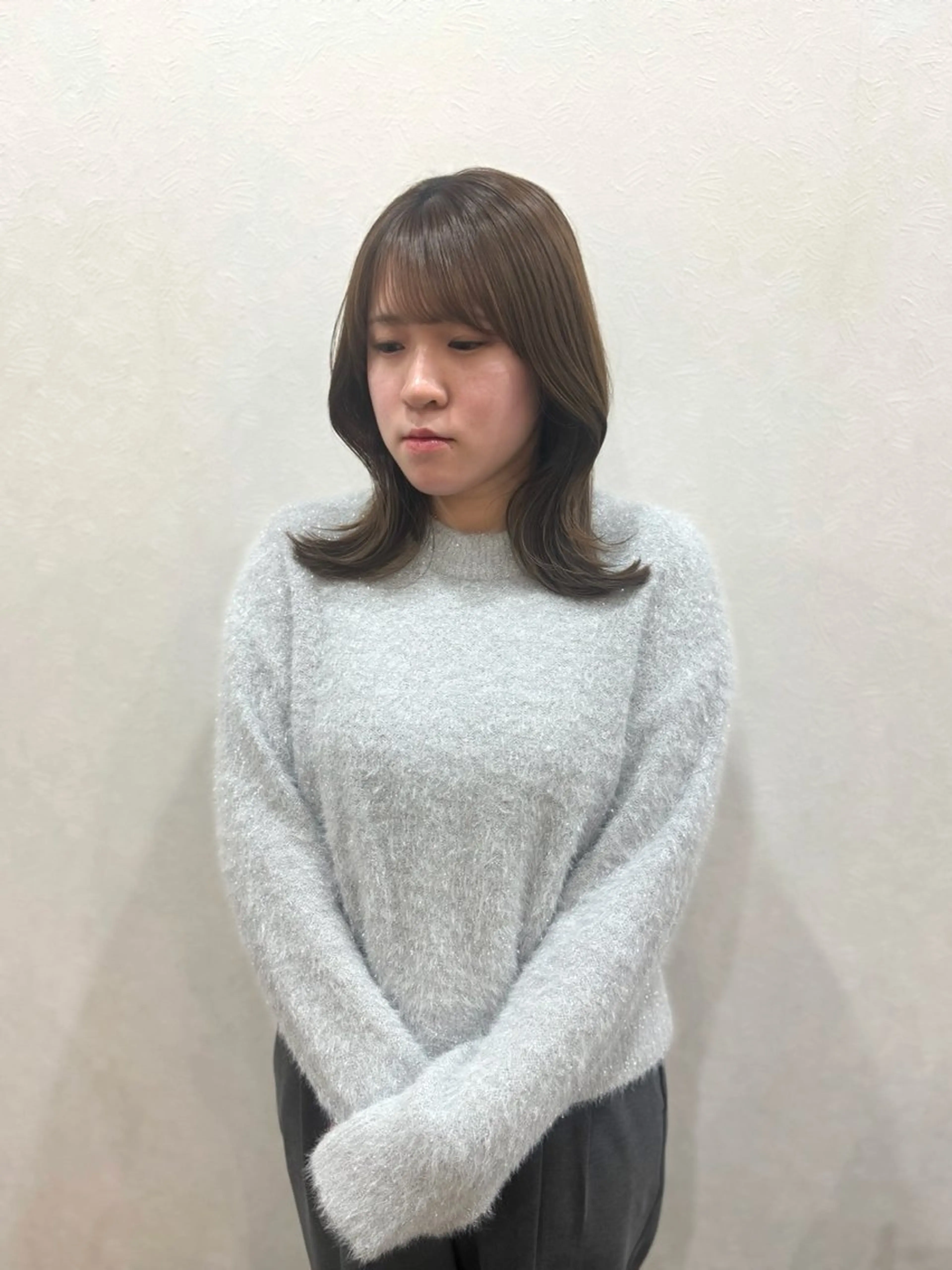 セミロング Limb所属・市塚 あみのヘアスタイル