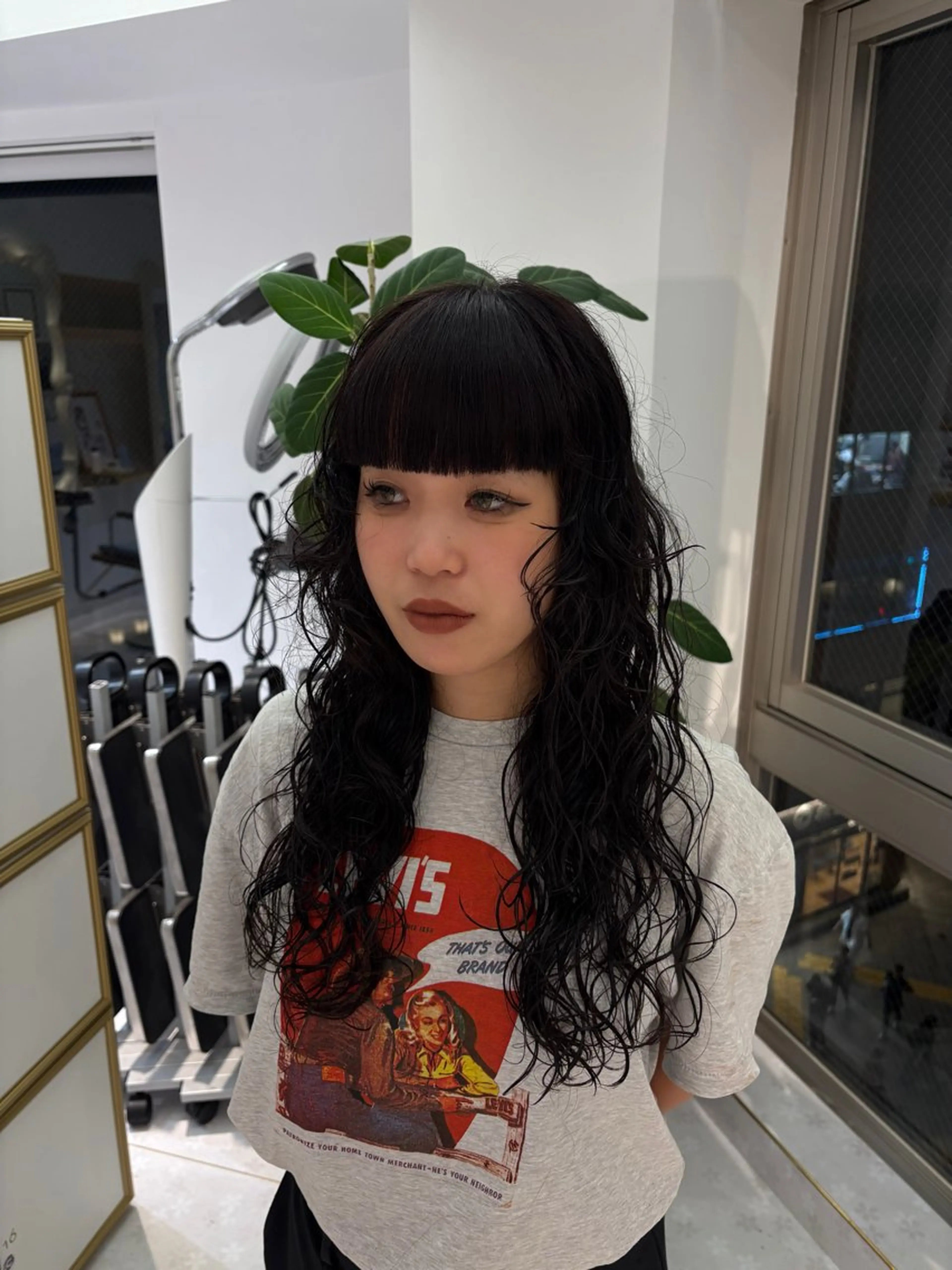 ロング パーマ 顔まわりレイヤー 顔周りカット レイヤーカット レイヤーカット/瀬川 琴音のヘアスタイル