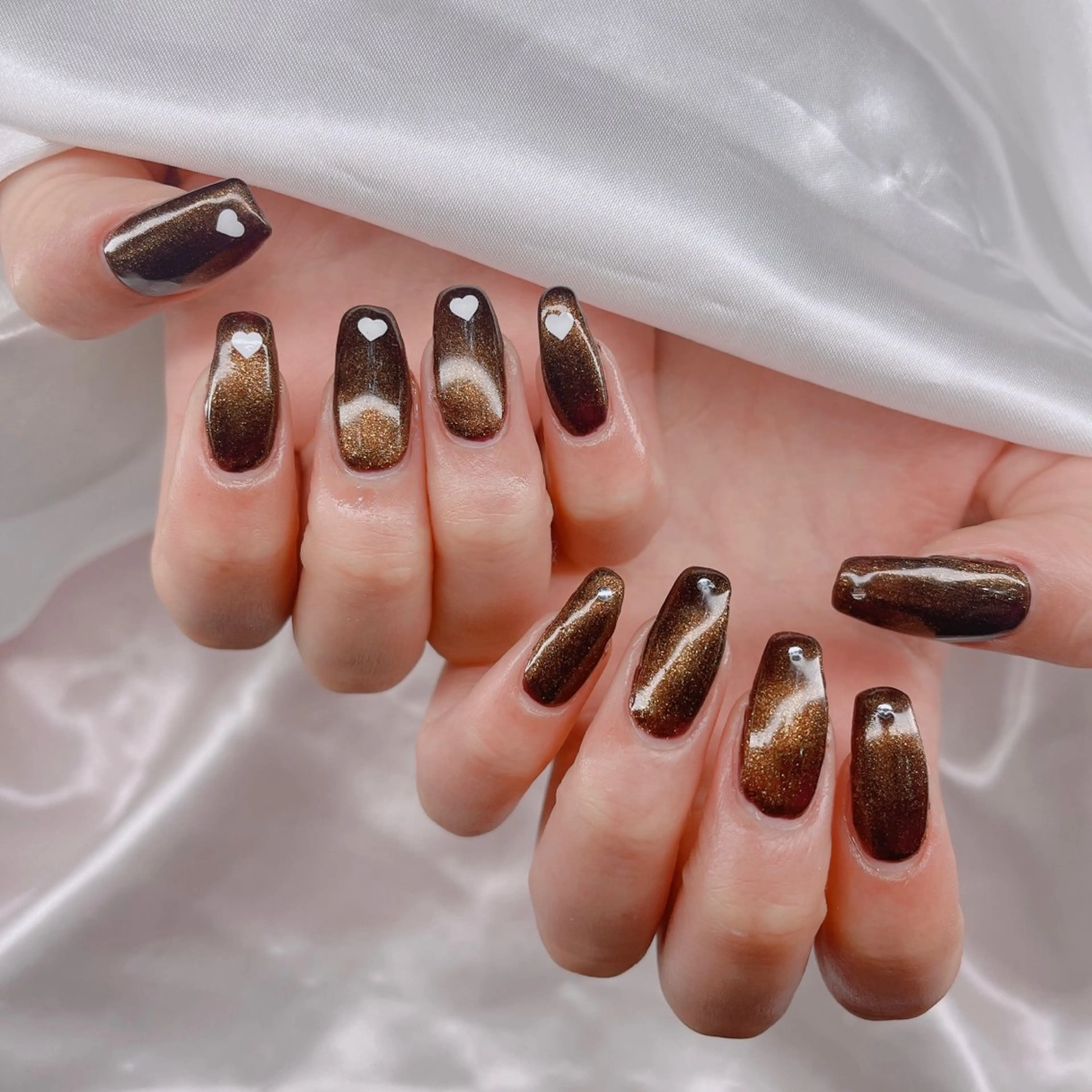 ネイル ブラウン ラメ(グリッター) ストーンネイル SINCERELY シンシアリー🌈のネイルデザイン