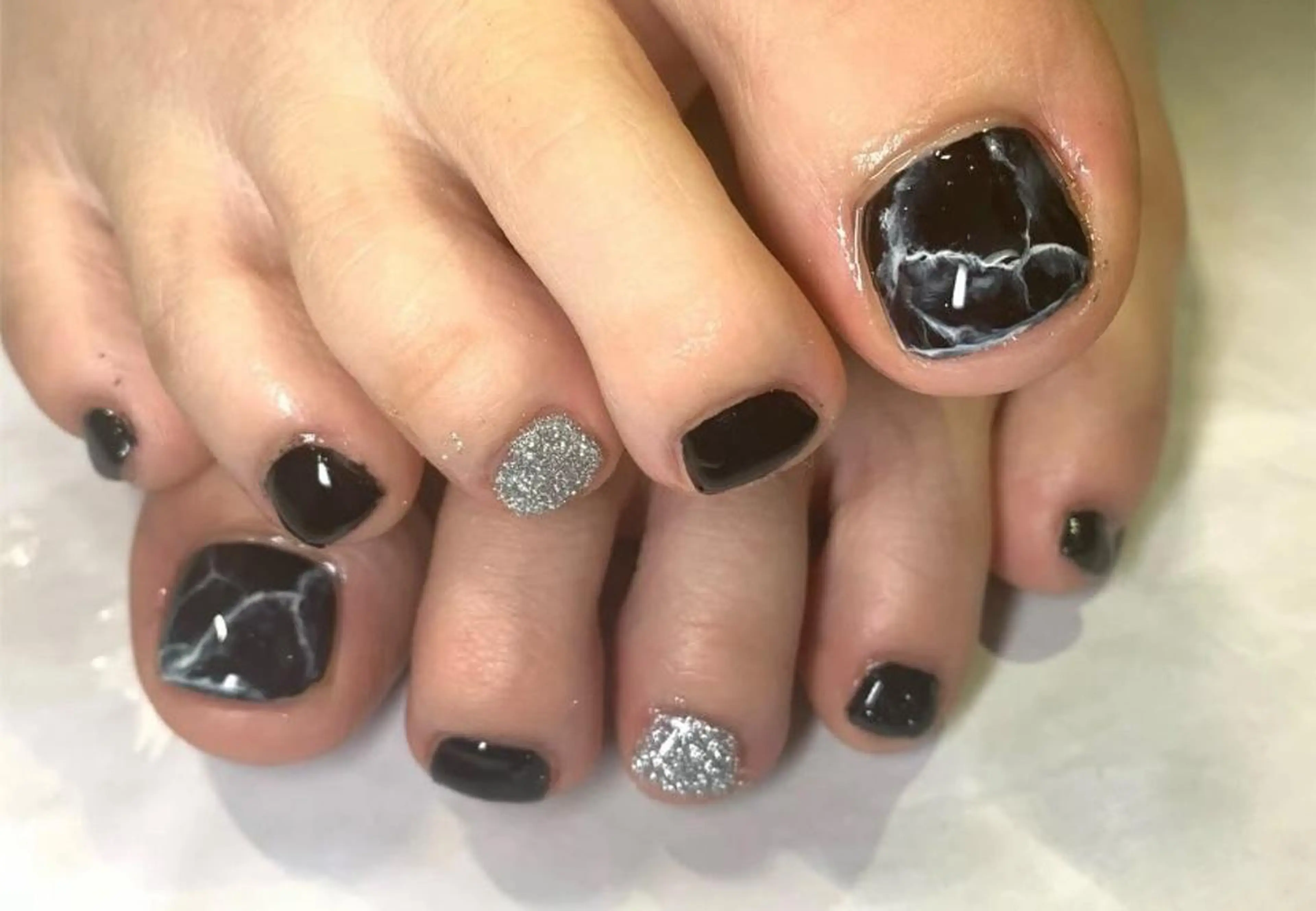 ネイル クリアネイル フットネイル ジェルネイル 氷ネイル・うるうるネイル 韓国ネイル mieux IZUMiのネイルデザイン