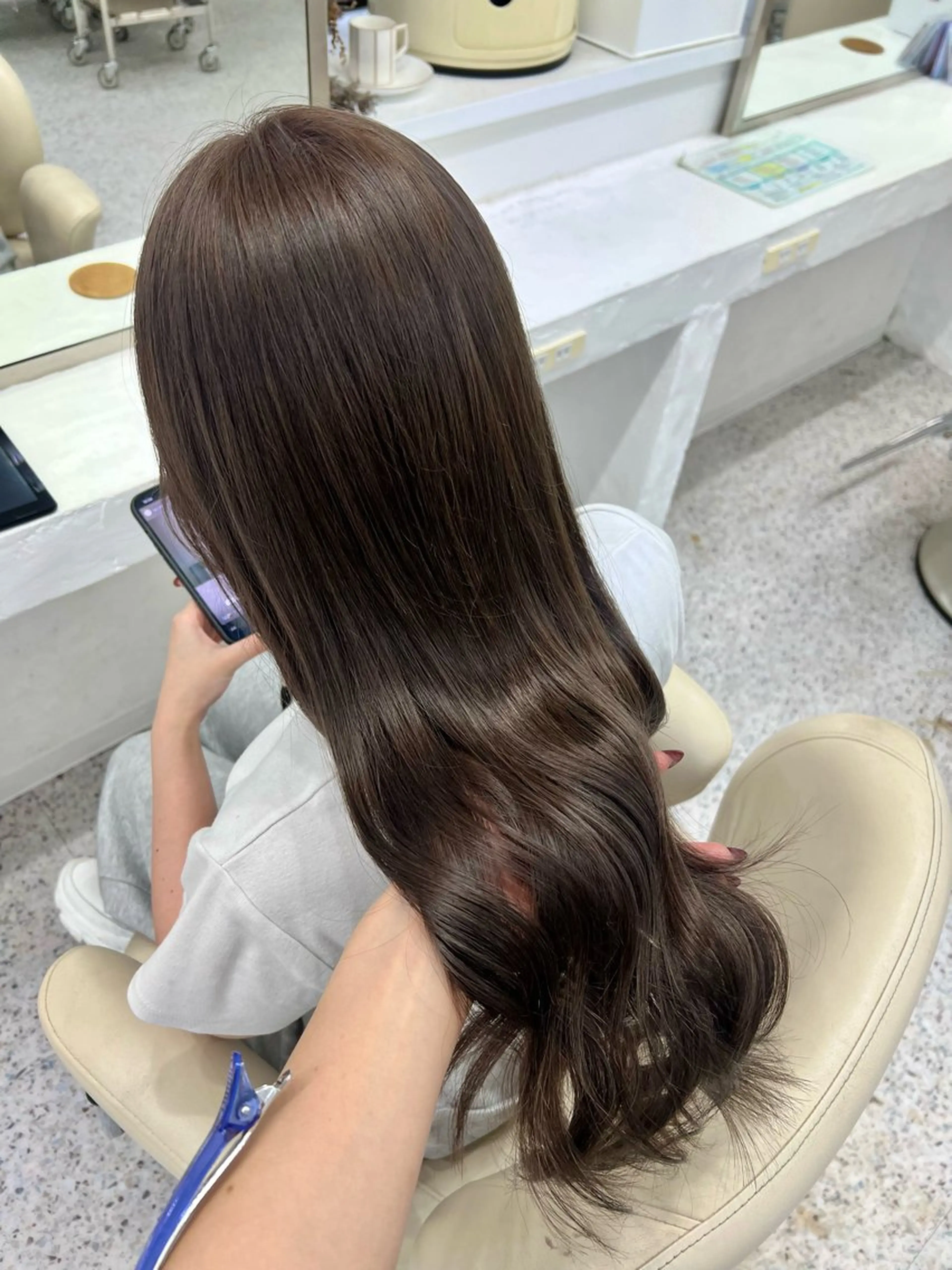 ブリーチなしWカラー【グレージュ系🩶】の写真