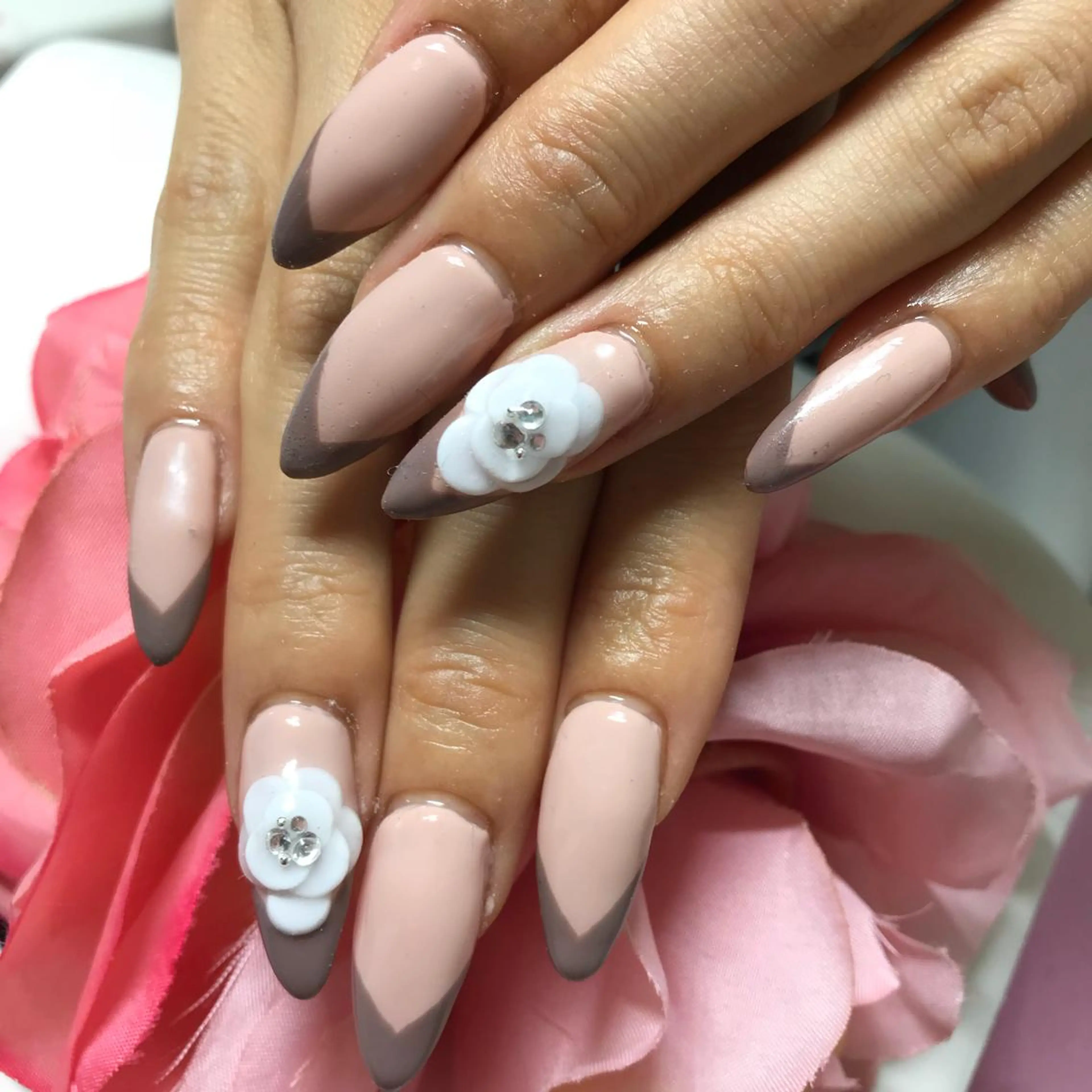ロング ネイル 《LB》ラブリエ Nail&eyeのマツエク・マツパデザイン