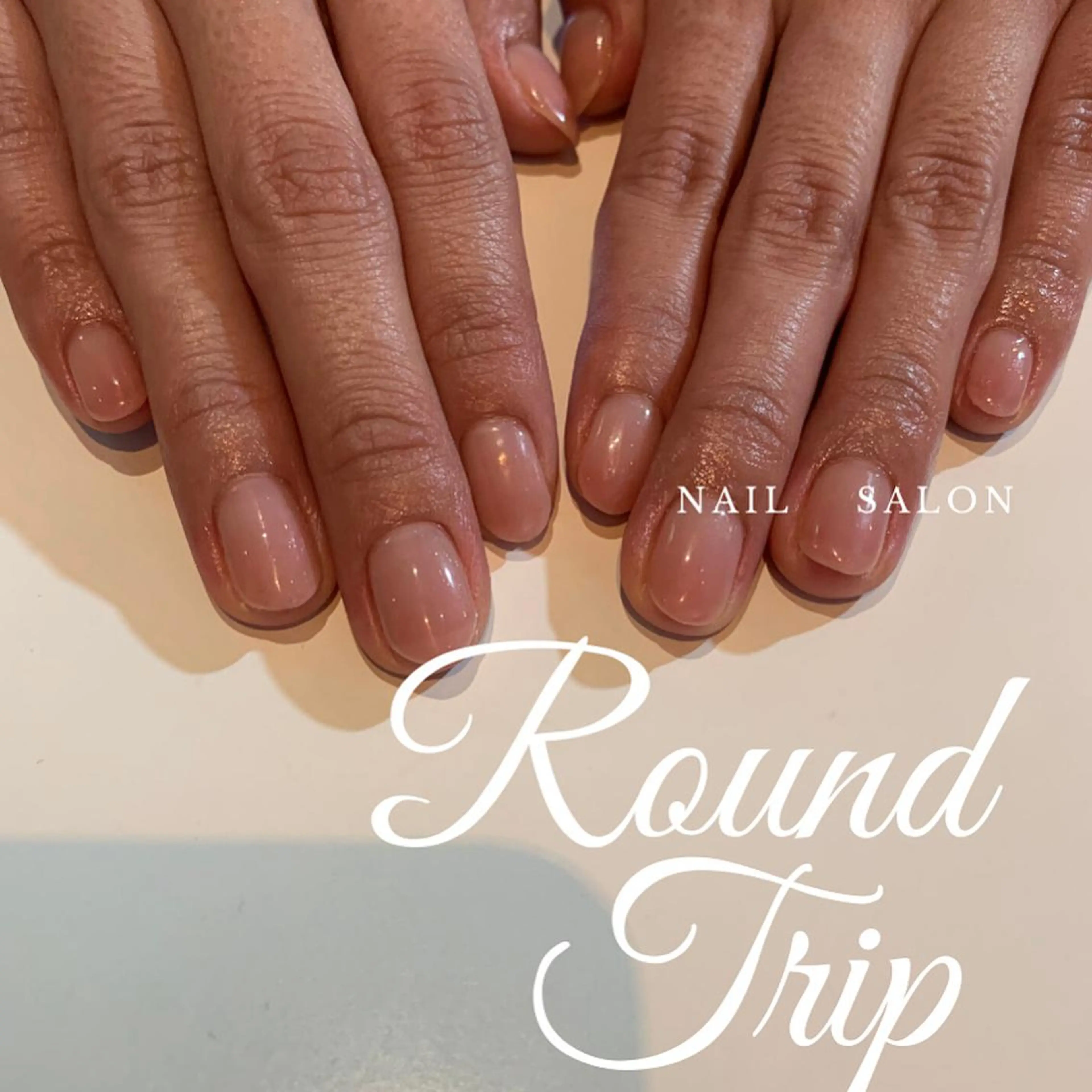 ネイル グラデーション オフィスネイル ネイルサロンラウンドトリップ所属・石江 実希のネイルデザイン