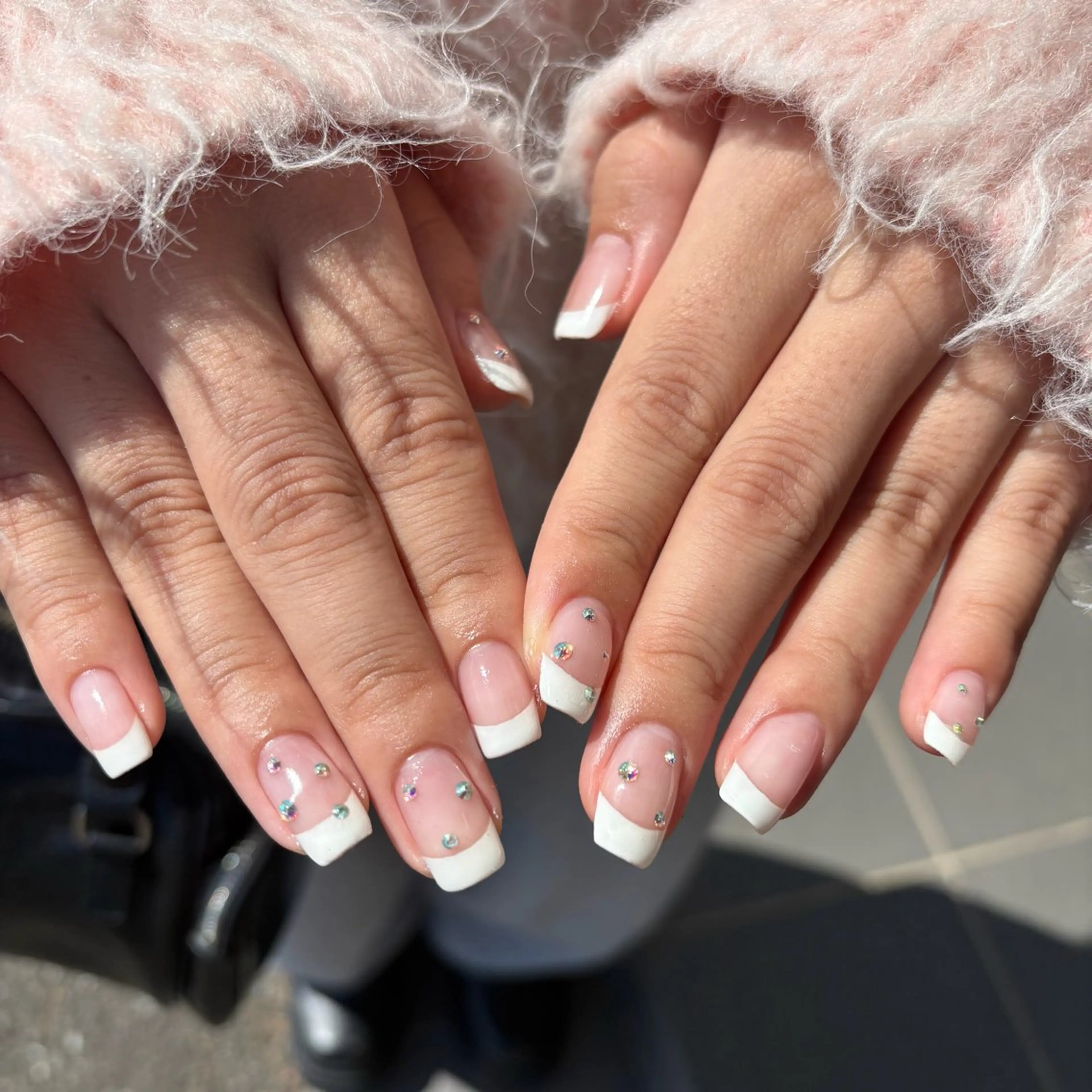 ネイル オーロラネイル フラッシュネイル フットネイル フレンチネイル ジェルネイル Feluce. eyelash&nail【フェルーチェ】所属・nail mahoのネイルデザイン