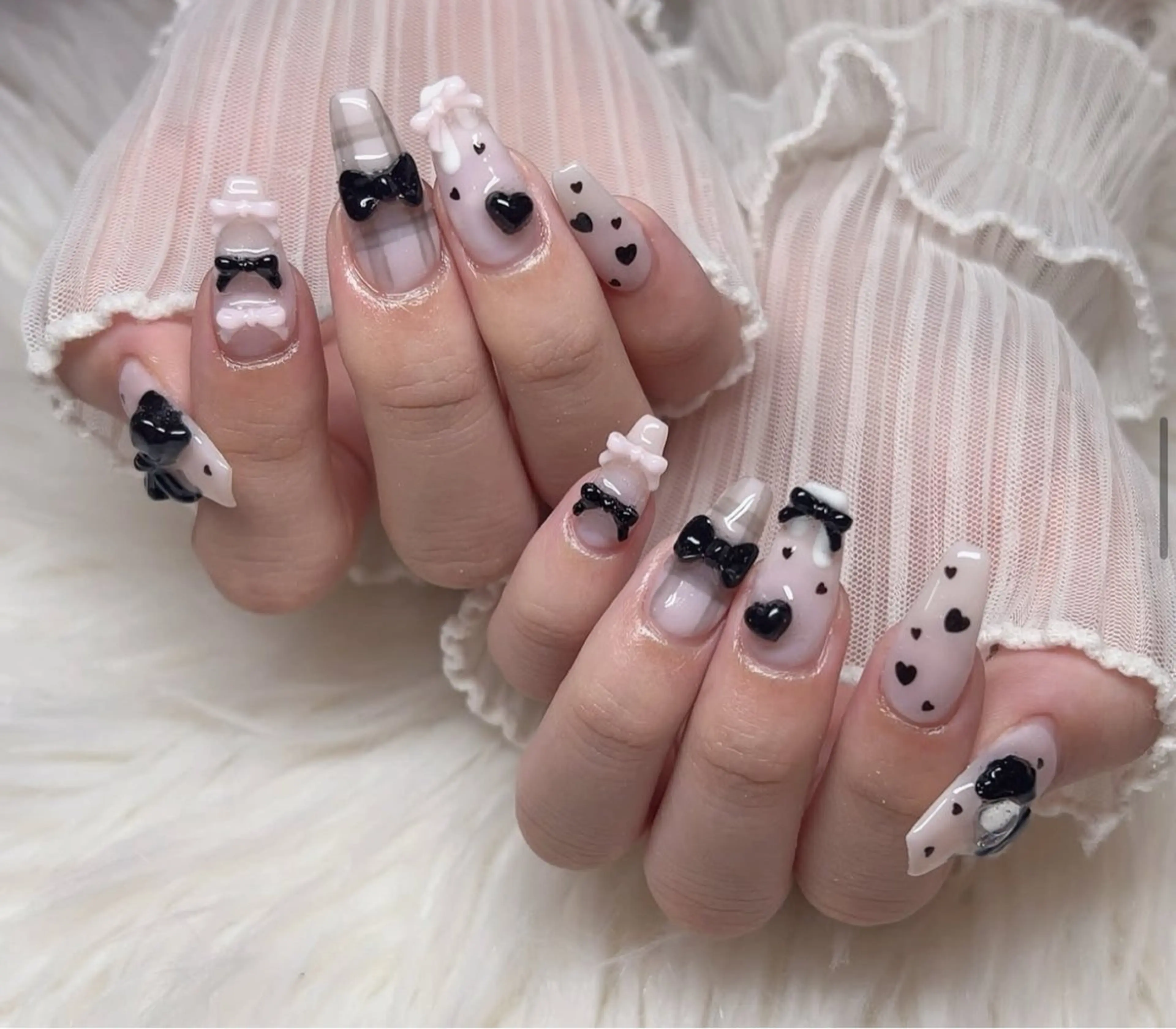 ネイル アートネイル フレンチネイル ジェルネイル キラキラネイル ニュアンスネイル ハンドネイル Ryunail所属・Ryu Nail NekoChanのネイルデザイン