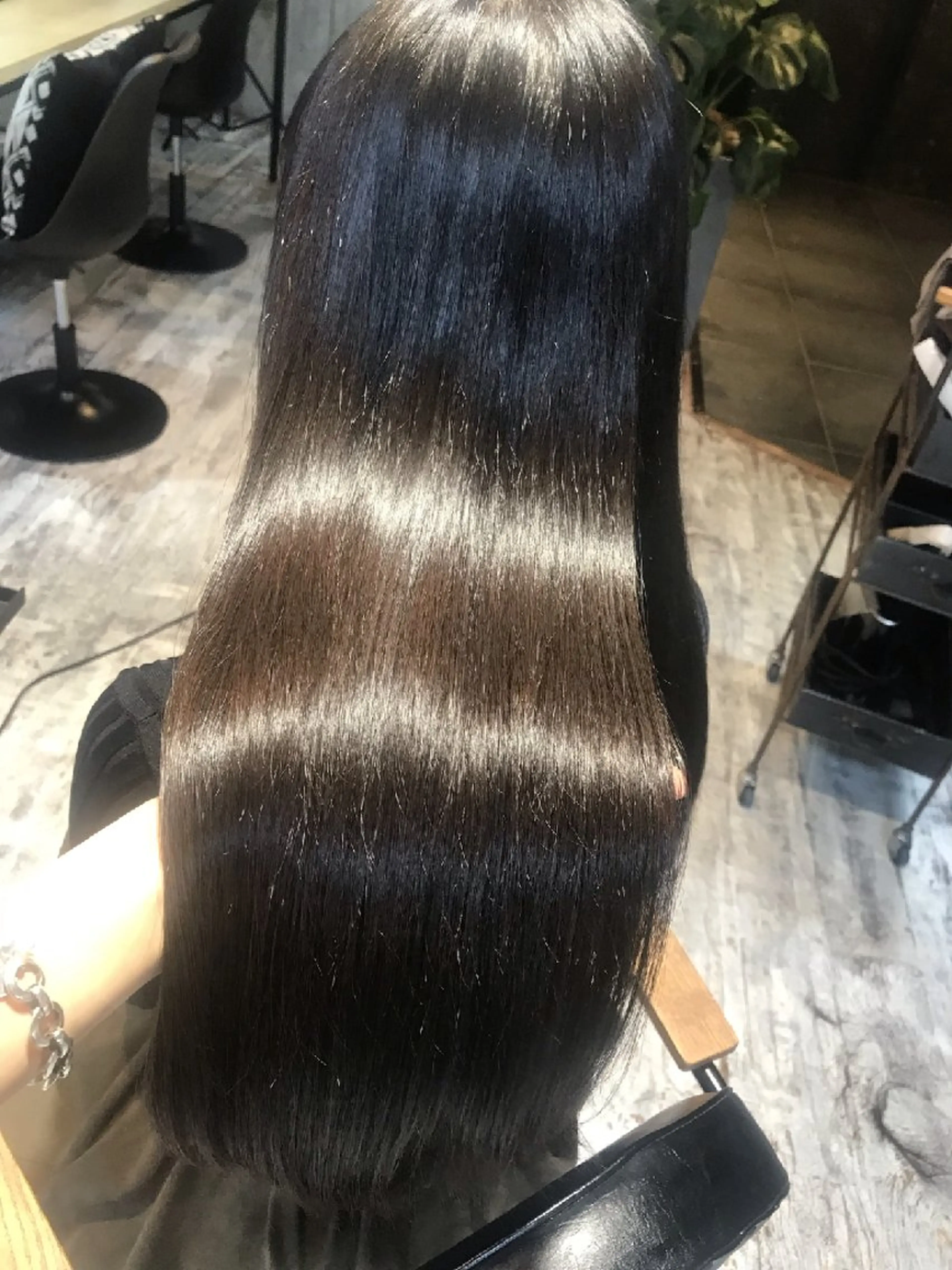 ロング パーマ 髪質改善ストレート/ kurachiのヘアスタイル