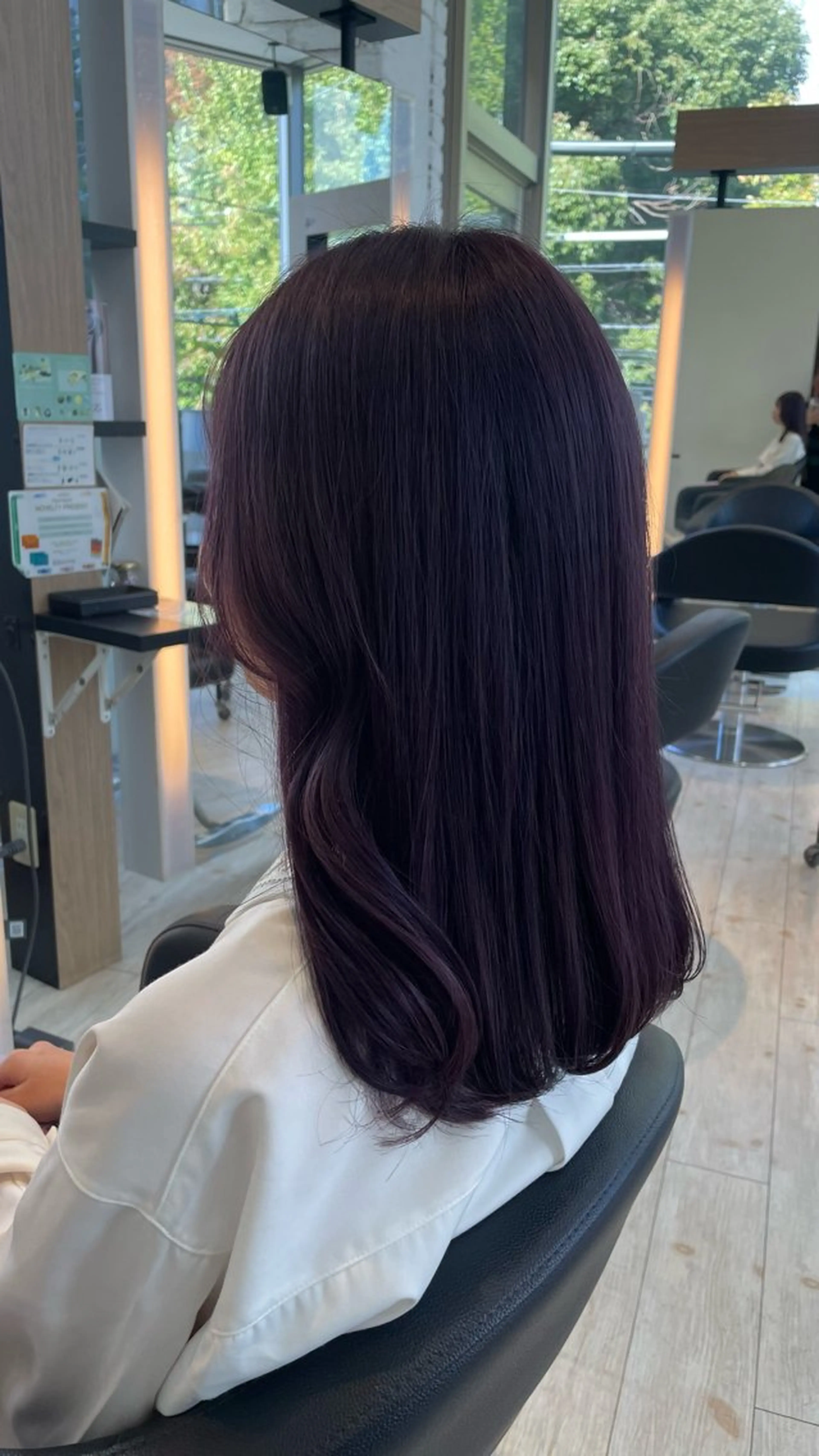 セミロング カラー カット ヘアカラー トリートメント ブリーチ/髪質改善/ ハイトーン/暖色のヘアスタイル