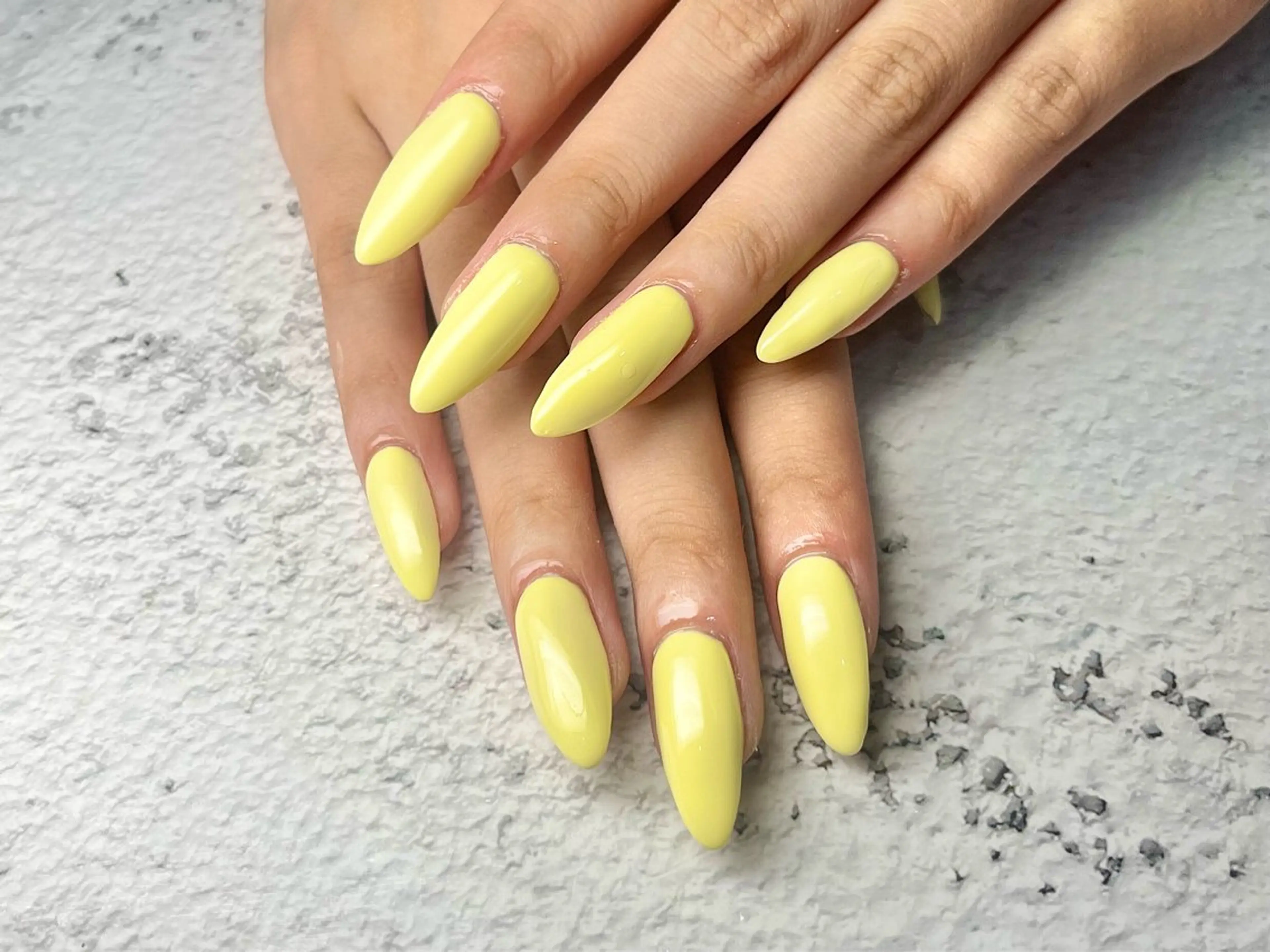 ネイル ロングネイル パステルネイル 黄色 Queen nail 北堀江 ASUKAのネイルデザイン