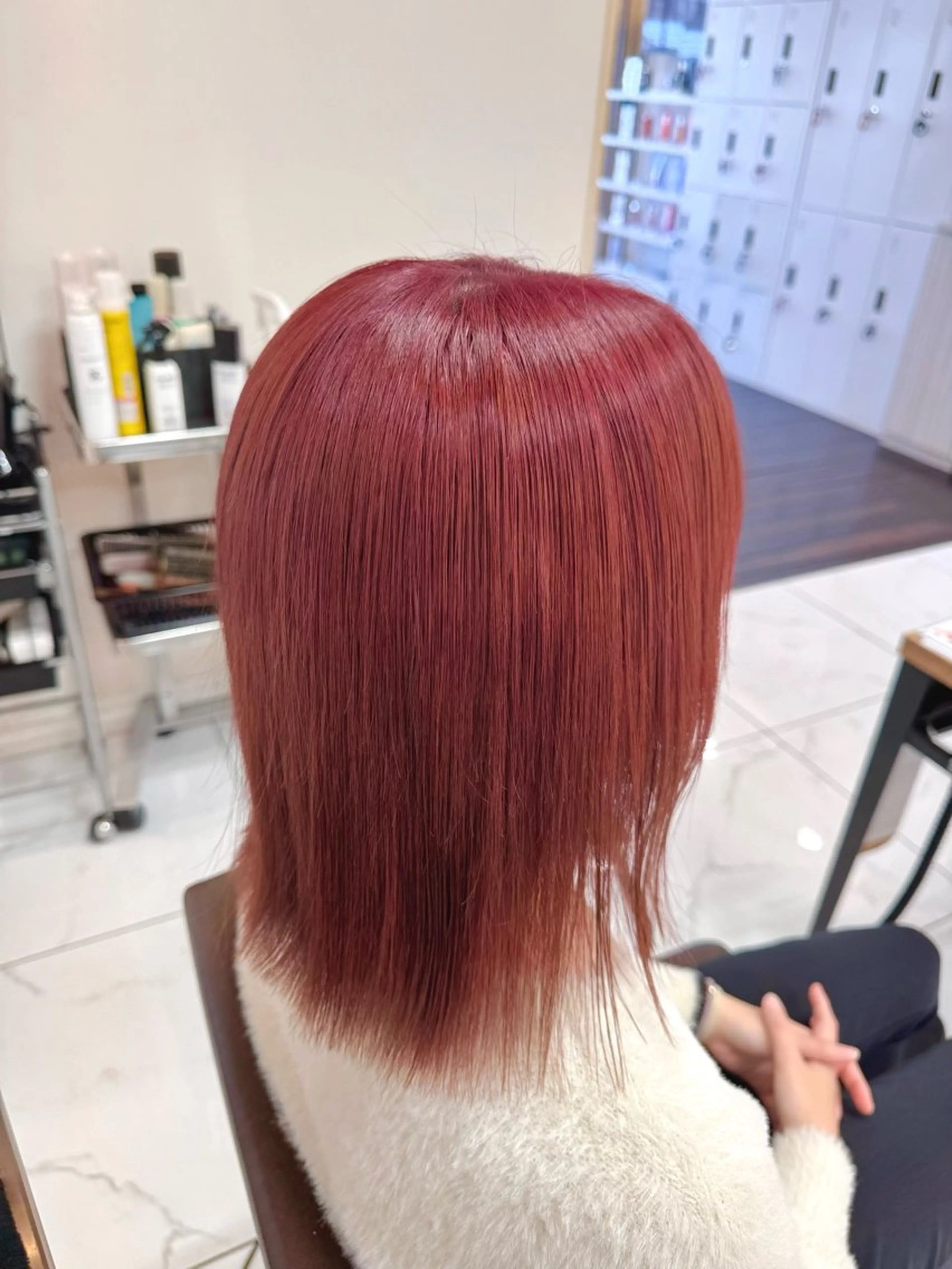 カラー 八木 菜美のヘアスタイル