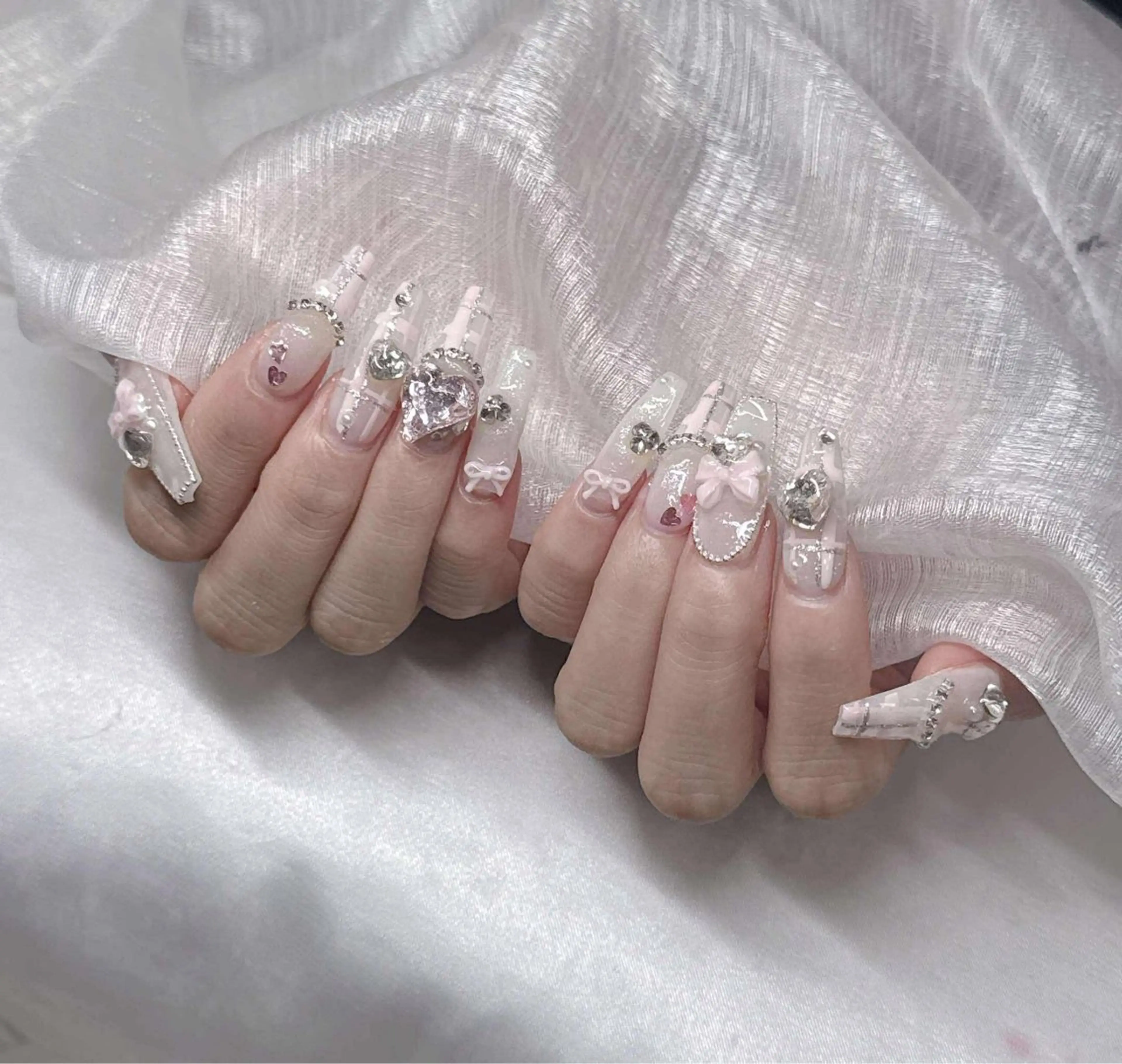 ネイル ハンドネイル Lee Nailsのネイルデザイン