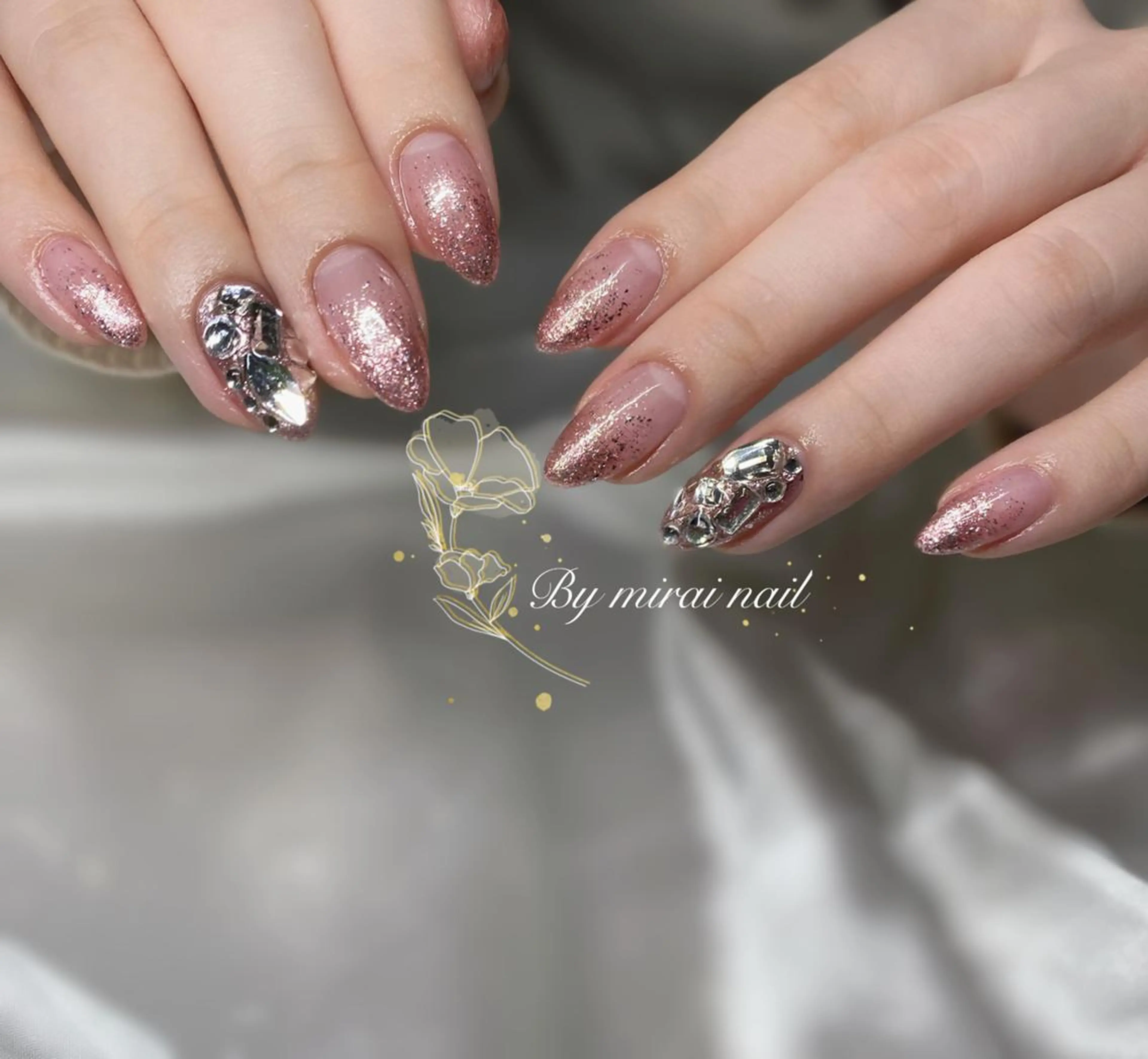 💅ハンドネイル【初回オフ無料】✨キラキラ✨2本埋め尽くしコースの写真