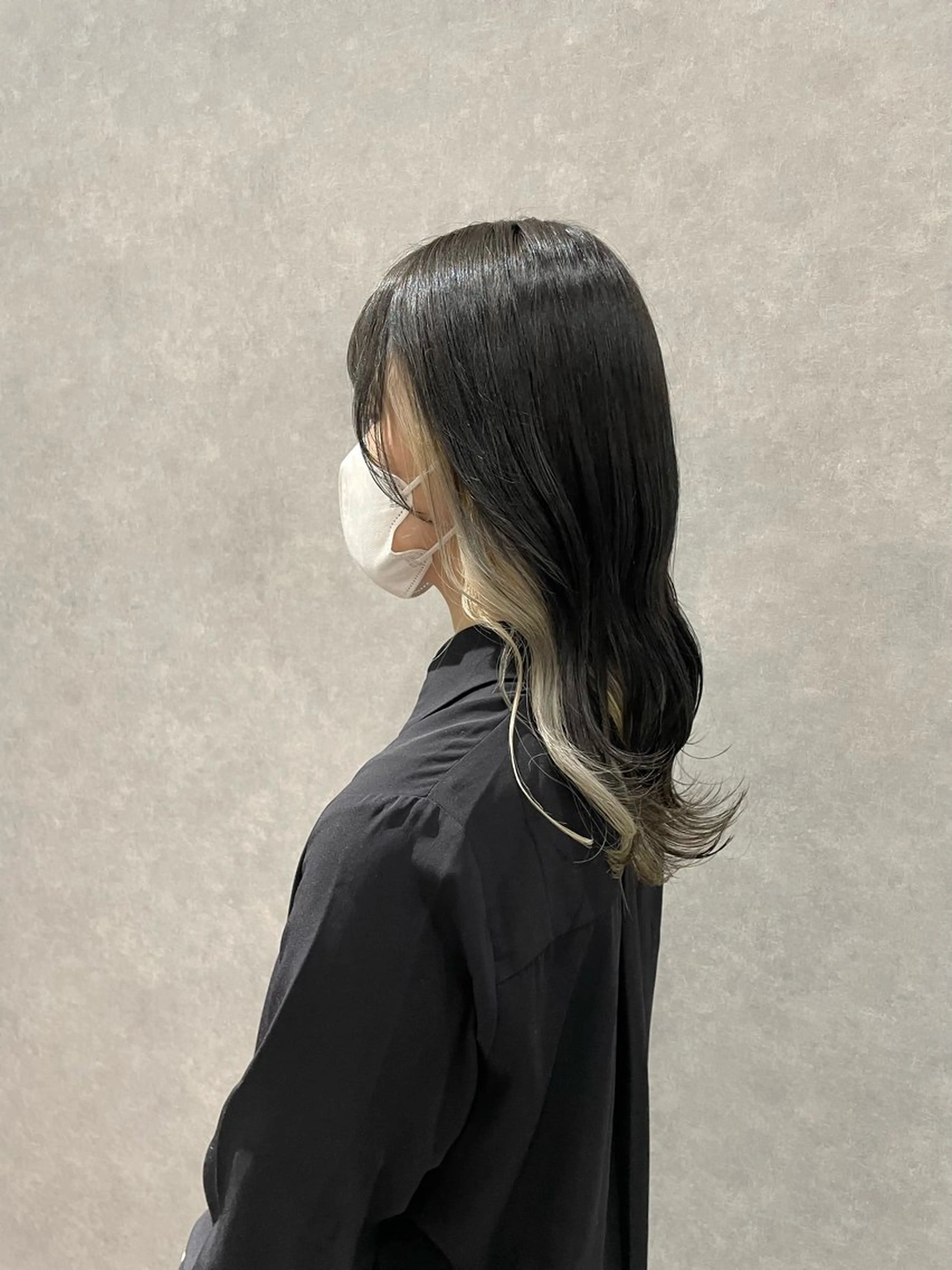 ミディアム カラー ベージュカラー 黒髪 ブリーチ ホワイトベージュ つちくら あみのヘアスタイル