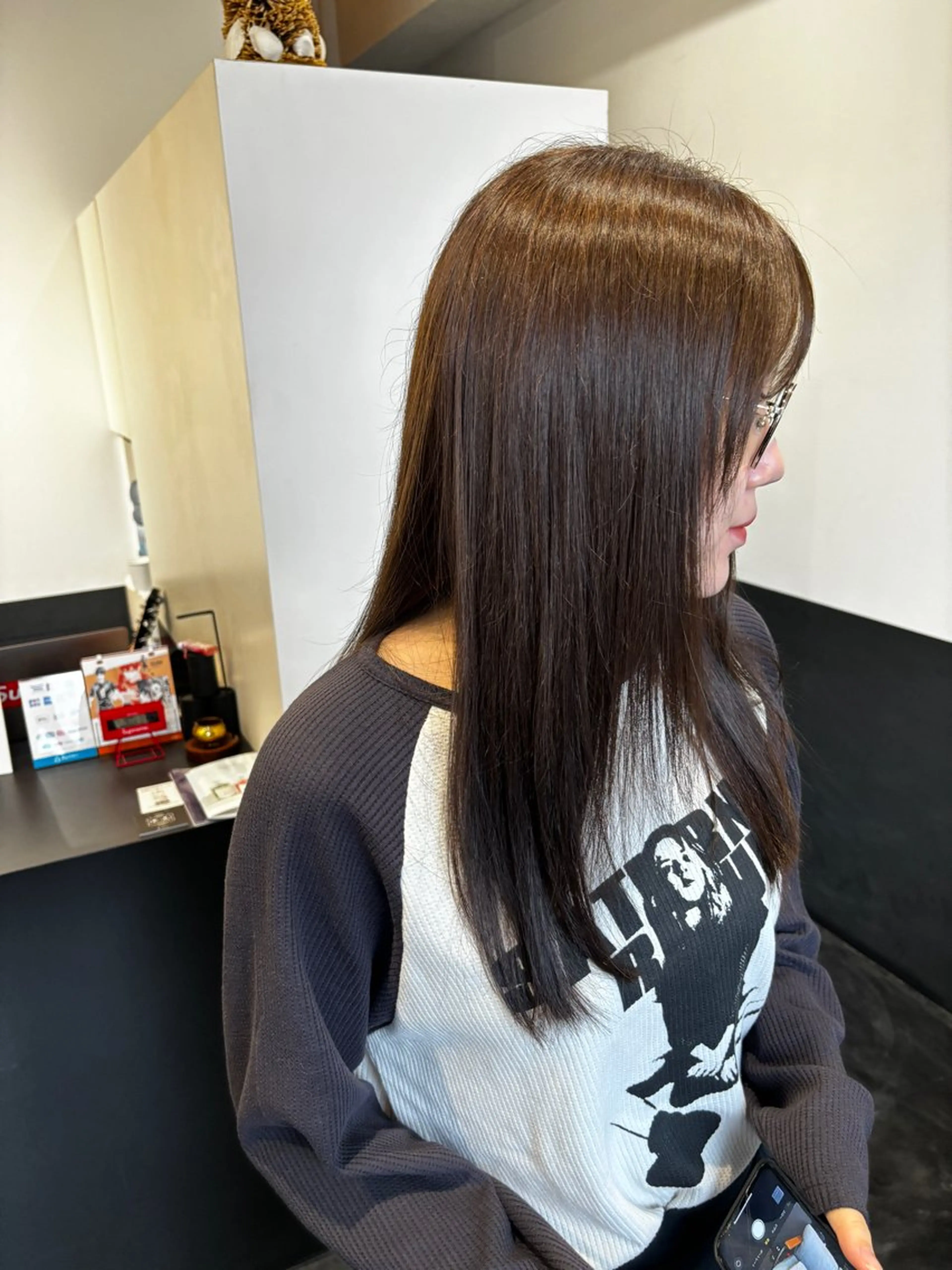 セミロング ボブ 韓国風ヘア レイヤーカット 縮毛矯正 ブリーチカラー🤍 髪質改善🌟のヘアスタイル