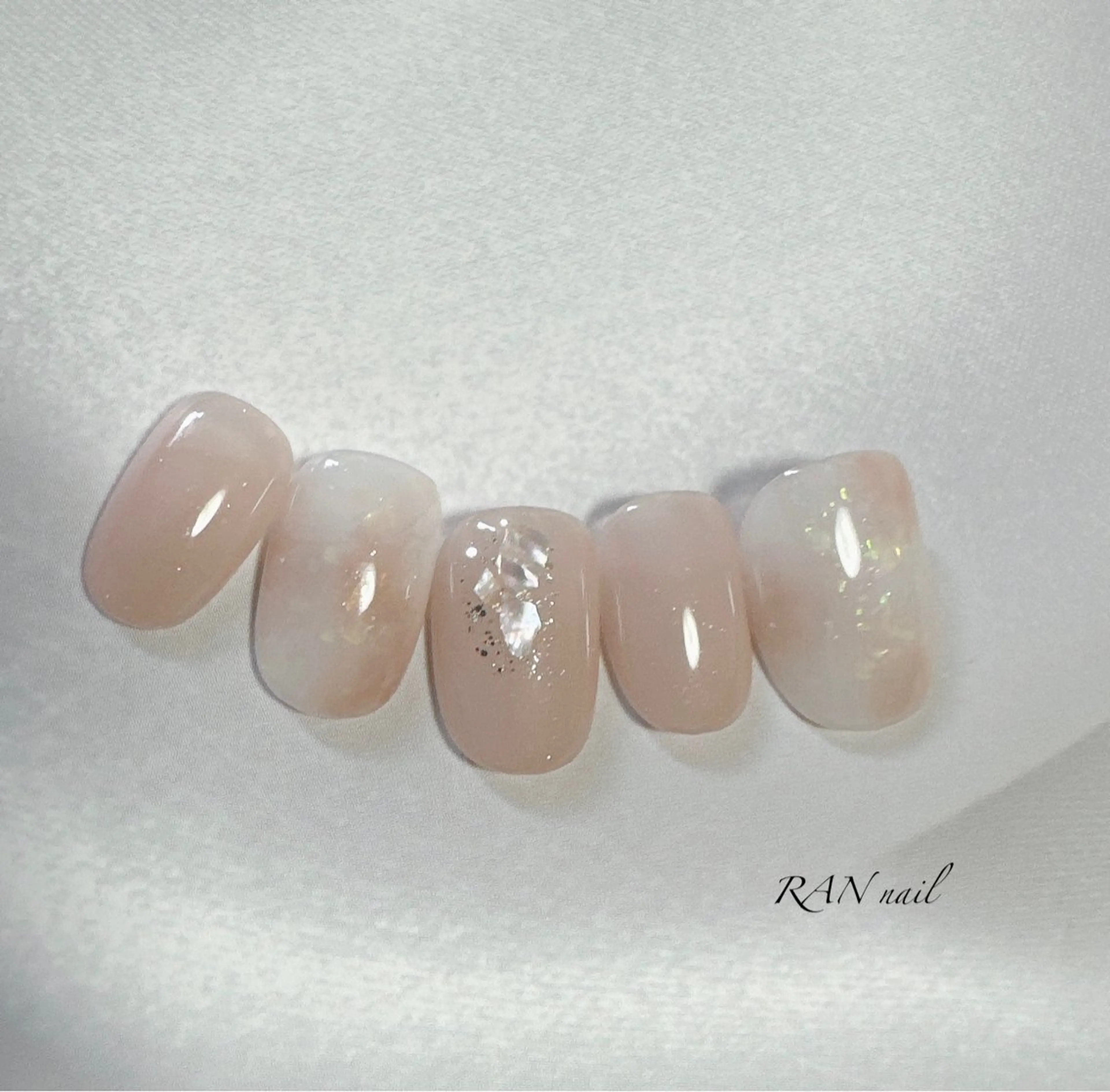 ネイル ブラウン 入学式 フラワーネイル ニュアンスネイル オフィスネイル RAN nail 〜ランネイル〜所属・RAN nailのネイルデザイン