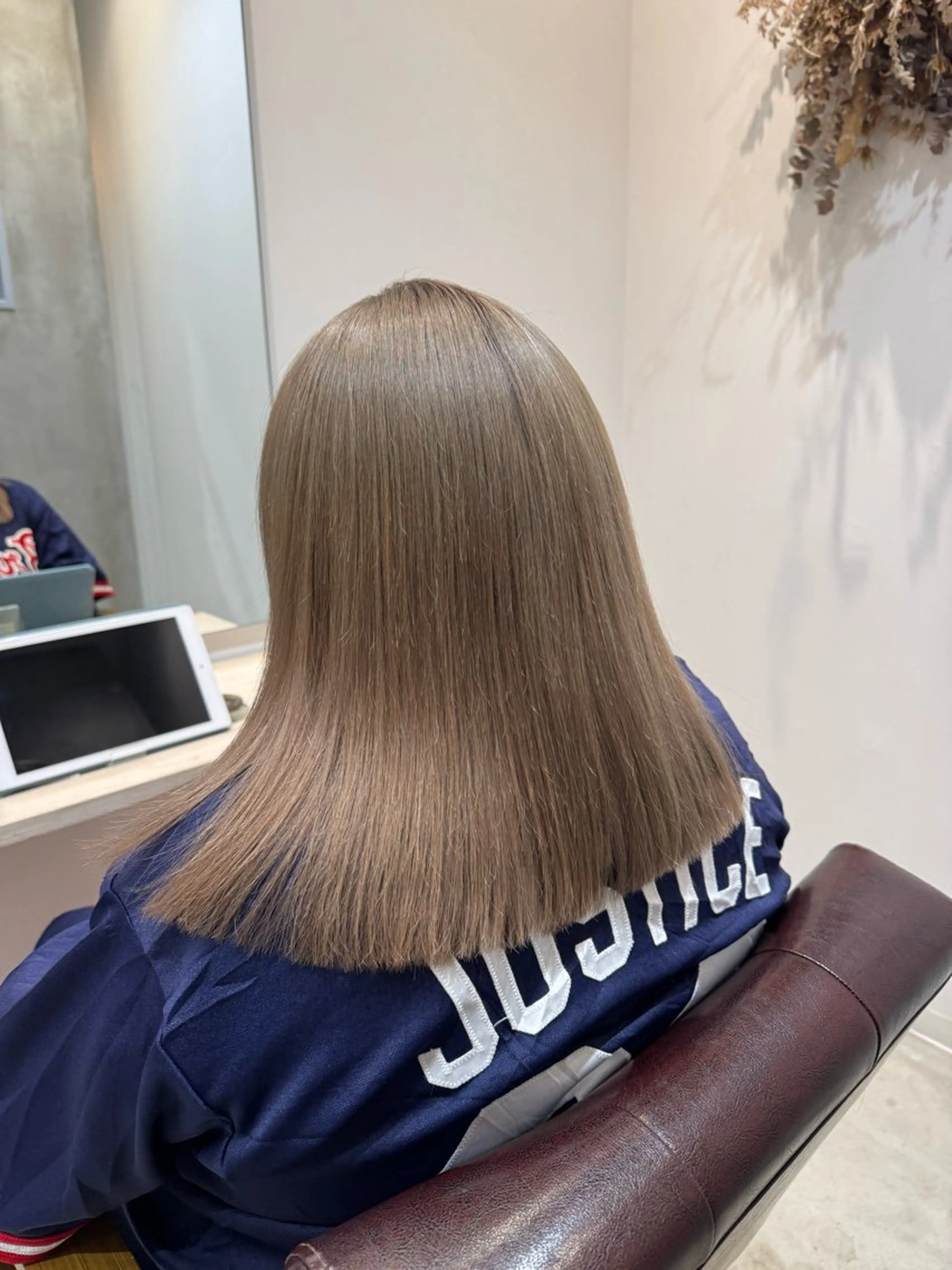 ミディアム ミディアムパーマ ハイライト 髪質改善 レイヤーカット hono🐬カラー 特化/ハイトーンのヘアスタイル