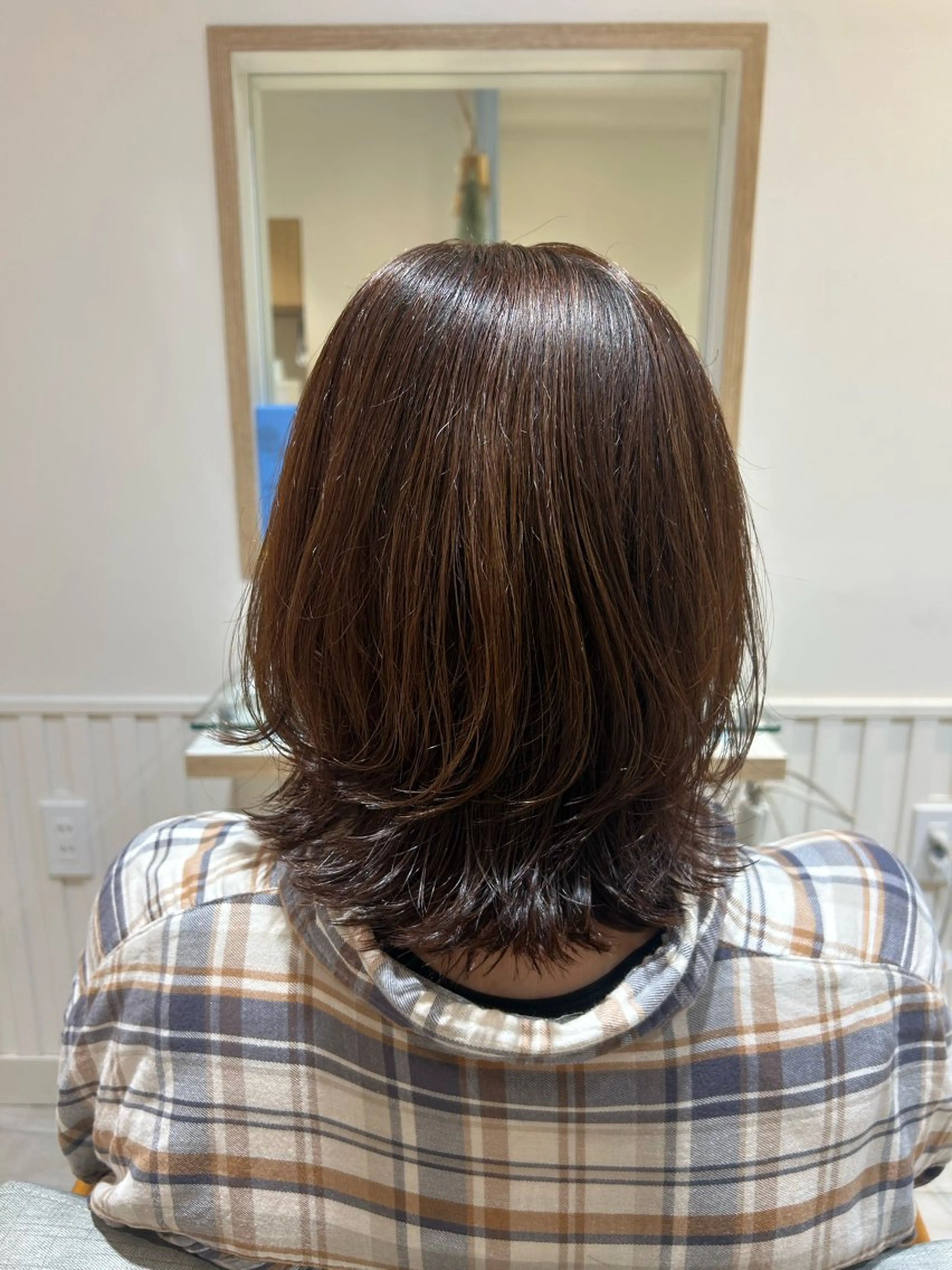 ミディアム ミディアムレイヤー レイヤーカット 大川 夏実のヘアスタイル