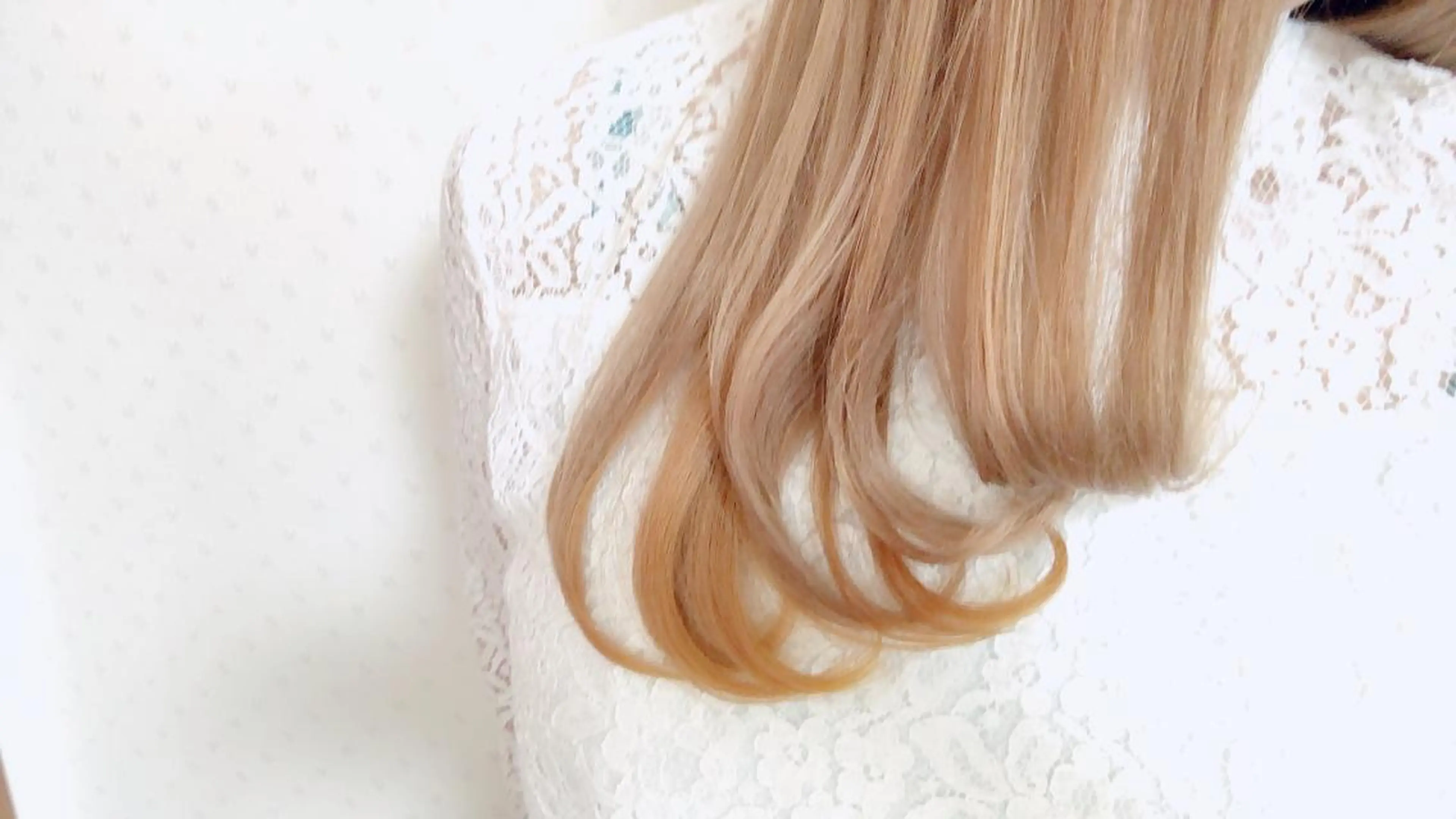 ロング アンディアーモカリーノ所属・かわい りなのヘアスタイル