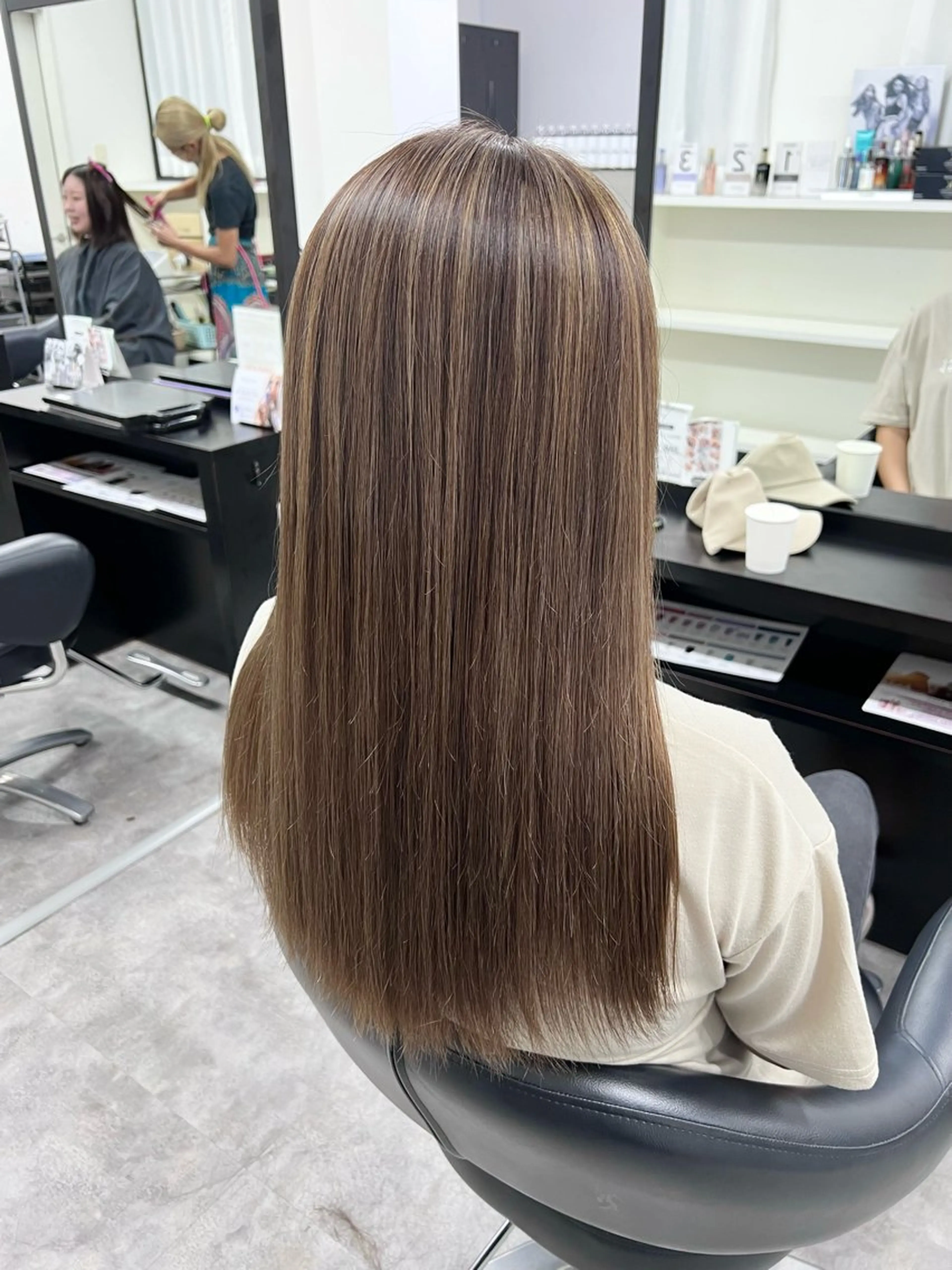 ロング カラー ハイライトカラー ハイライト LOBY所属・LOBY トモヤのヘアスタイル