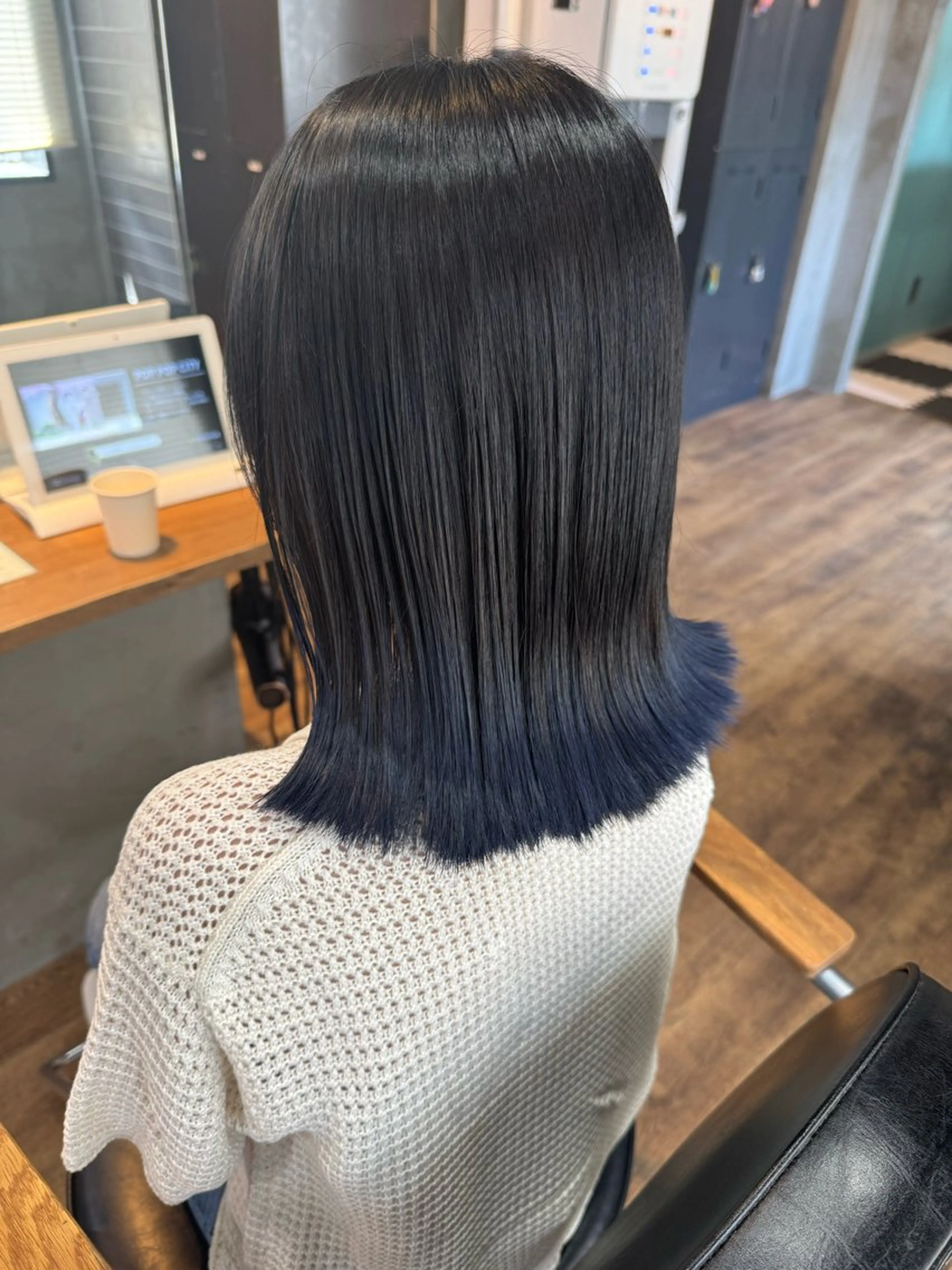 ミディアム カラー Eleanor spa&treatment 札幌店内にあるシェアサロン【WHITE】所属・シルクハイトーン / 髪質改善🦋MIKUのヘアスタイル