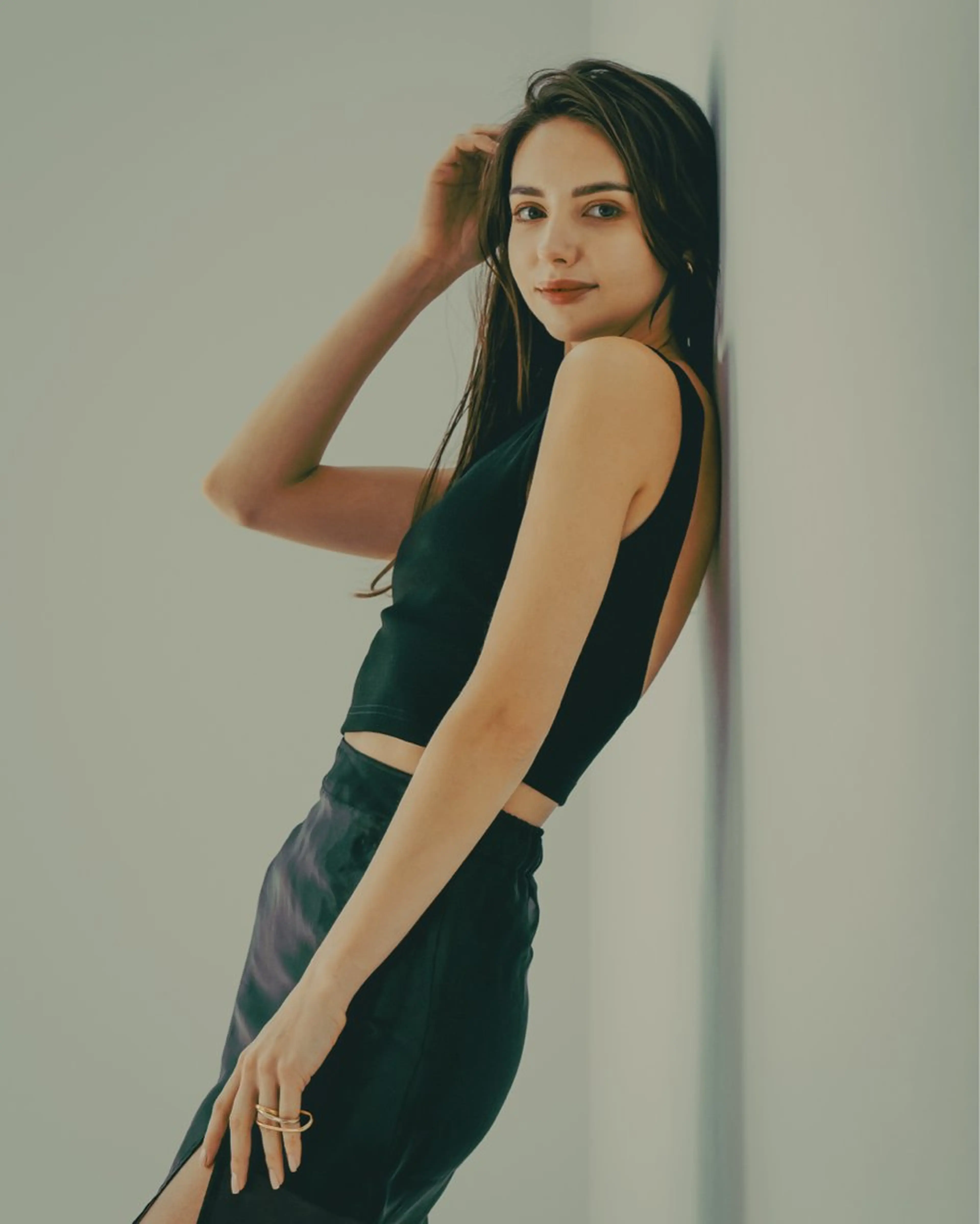 ベースメイクから！フルメイクアップの写真