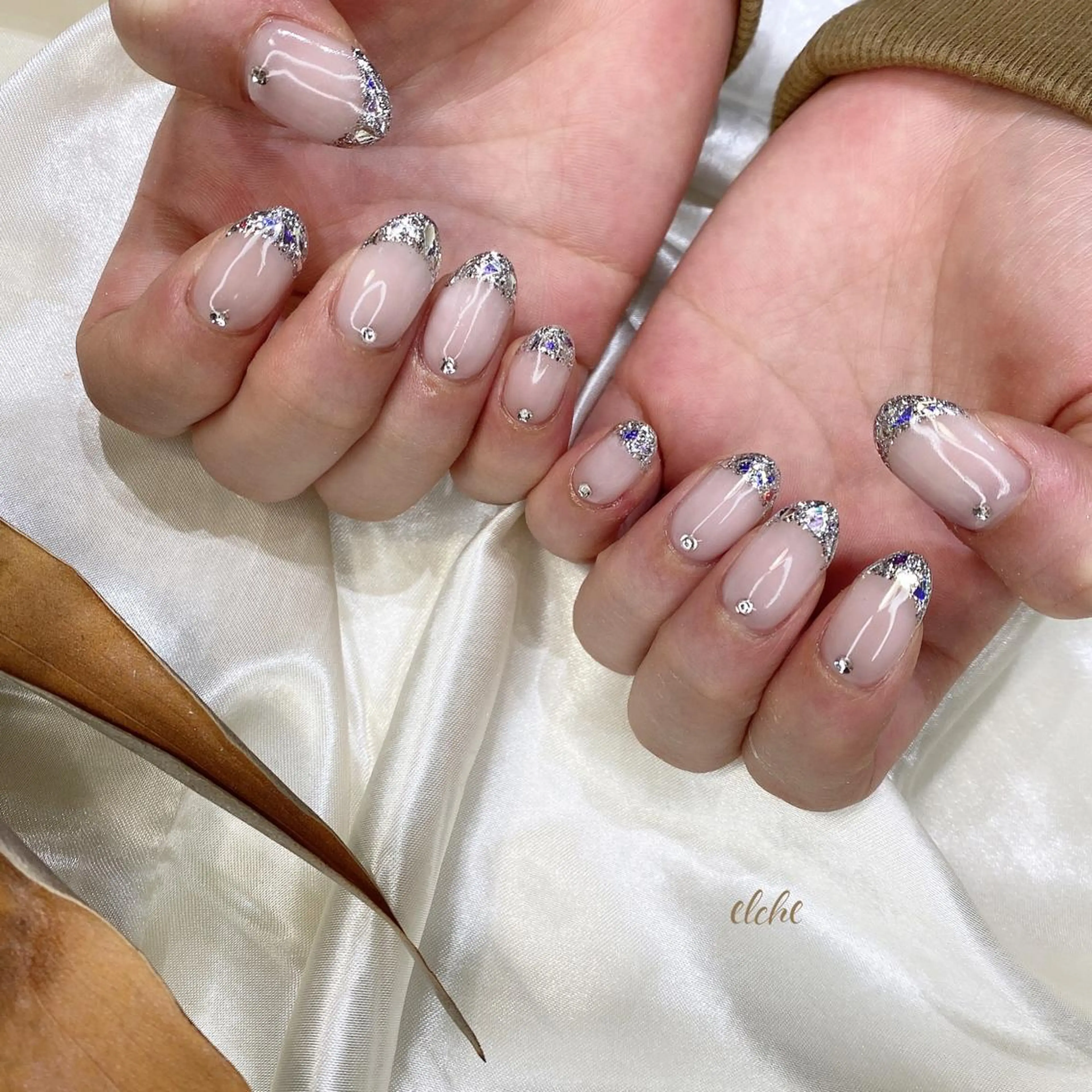 ネイル ハンドネイル 西岡 杏のネイルデザイン