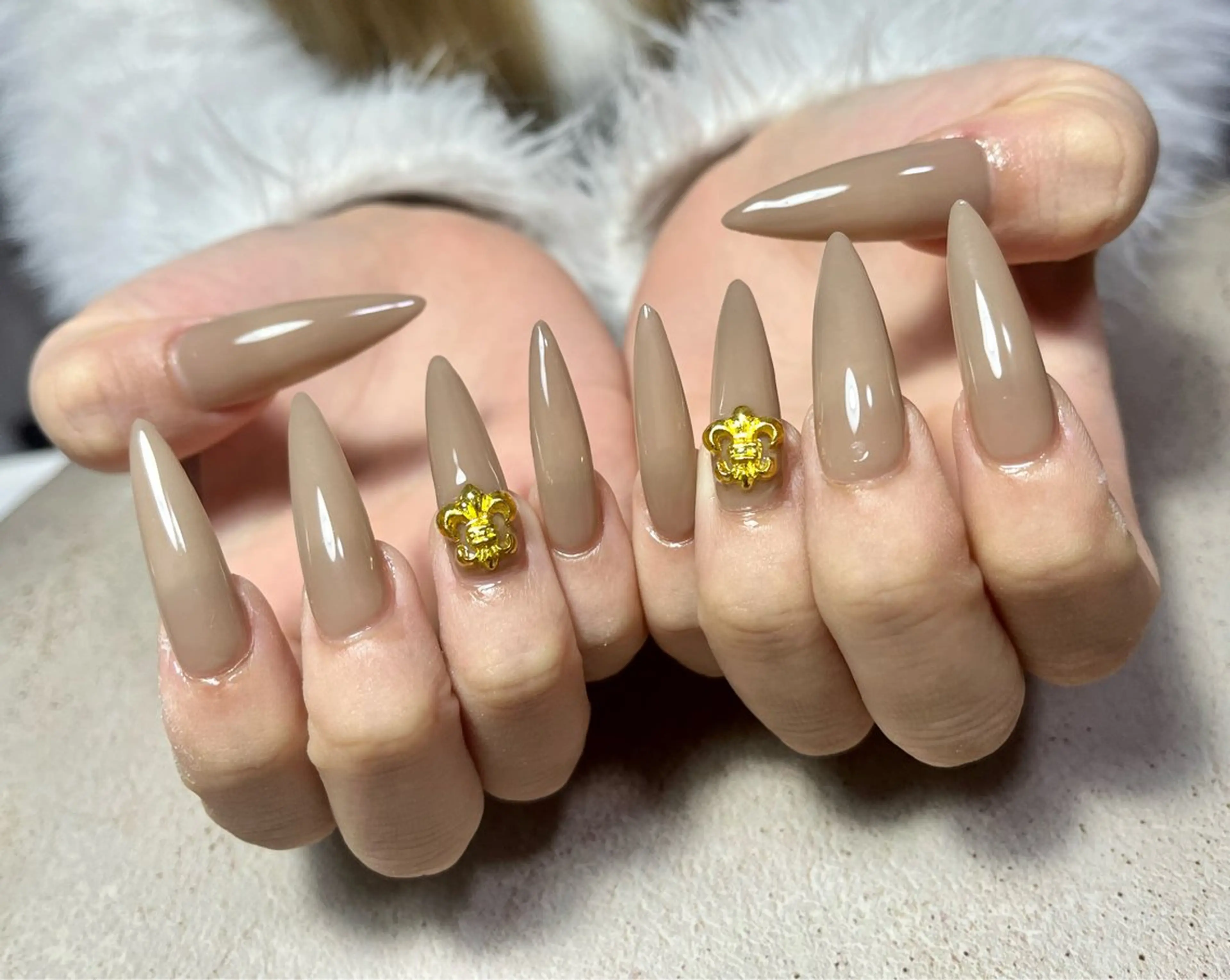 ネイル ロングネイル ネイルチップ ハンドネイル goldgleams ちなのネイルデザイン