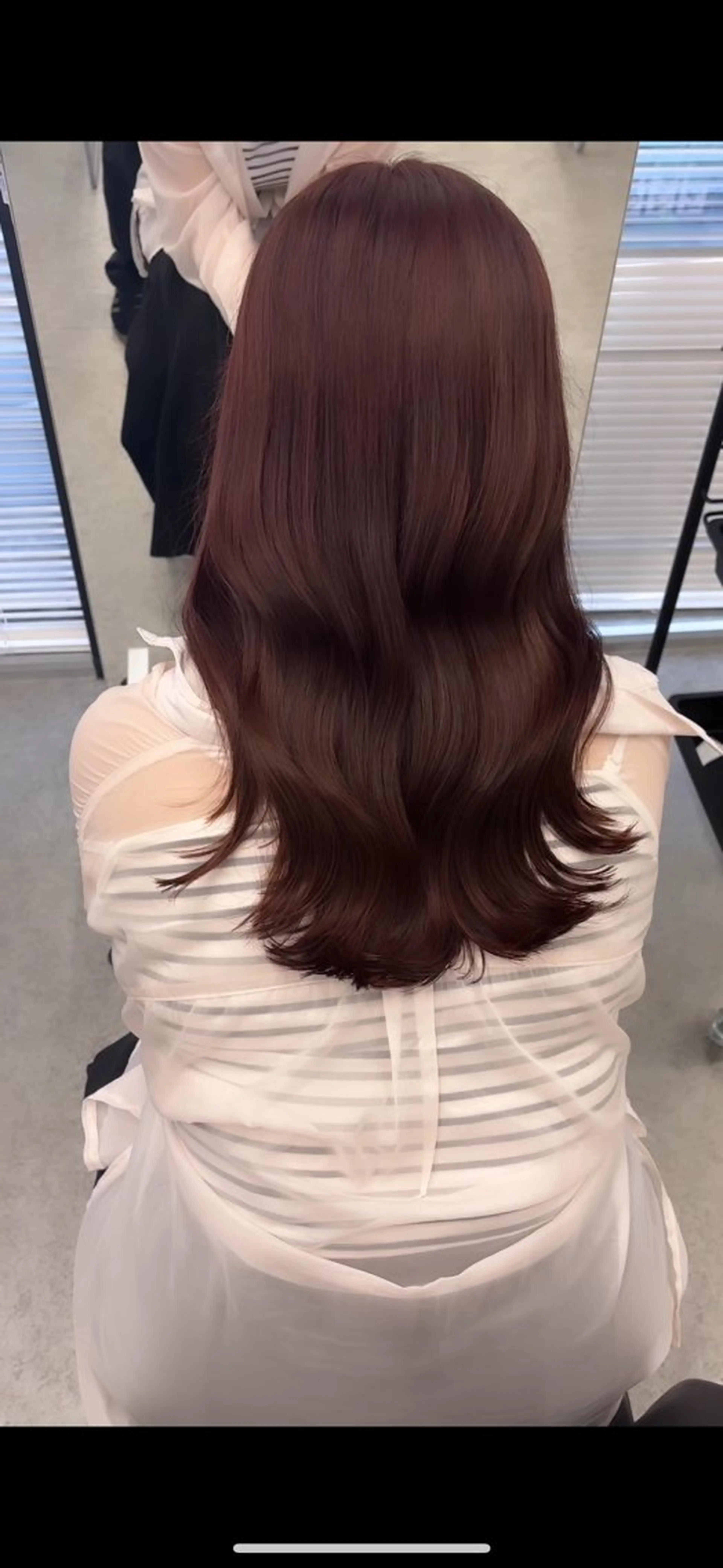 ロング 韓国ヘア/ブリーチ無 しWカラー/オリーブのヘアスタイル