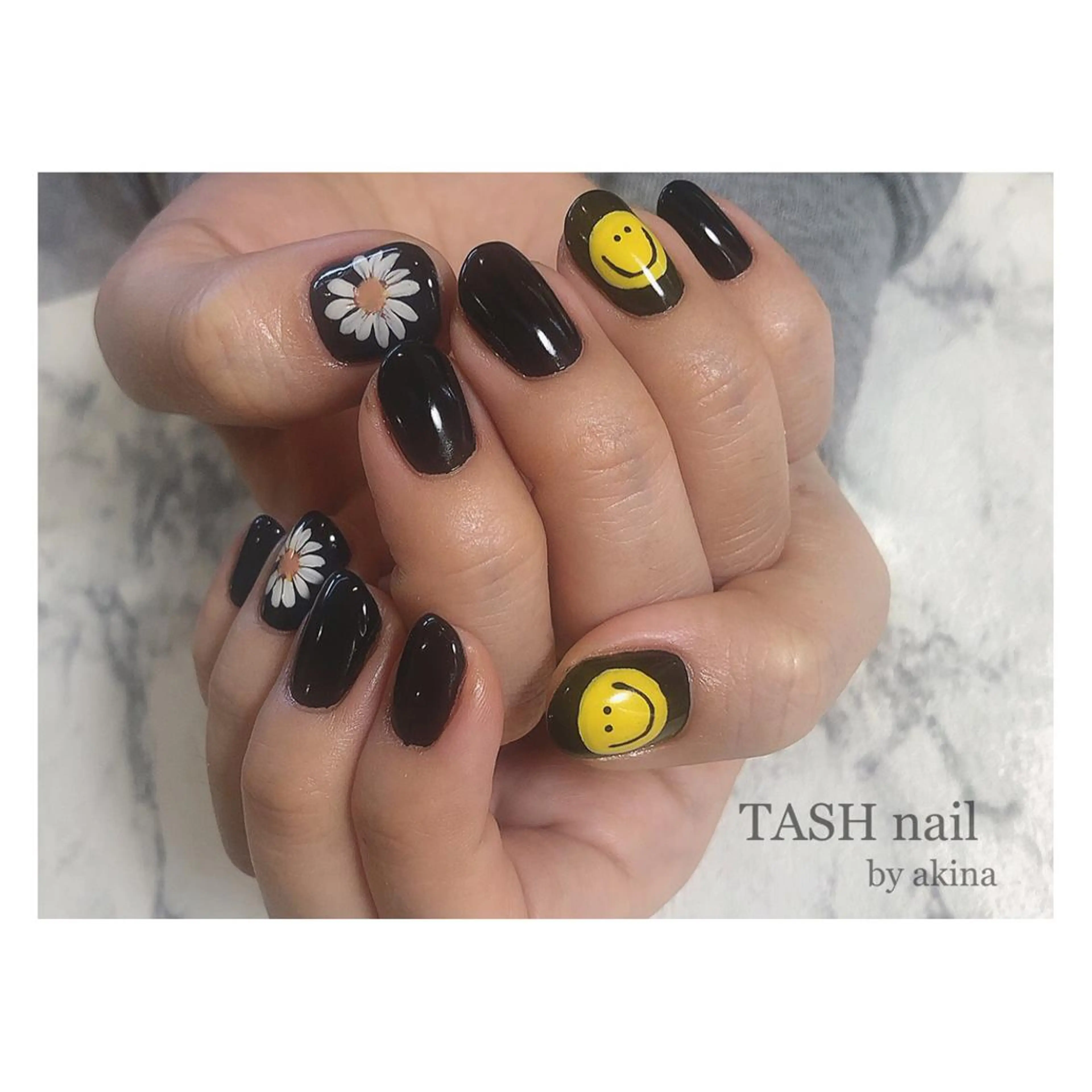ネイル TASH nailのネイルデザイン