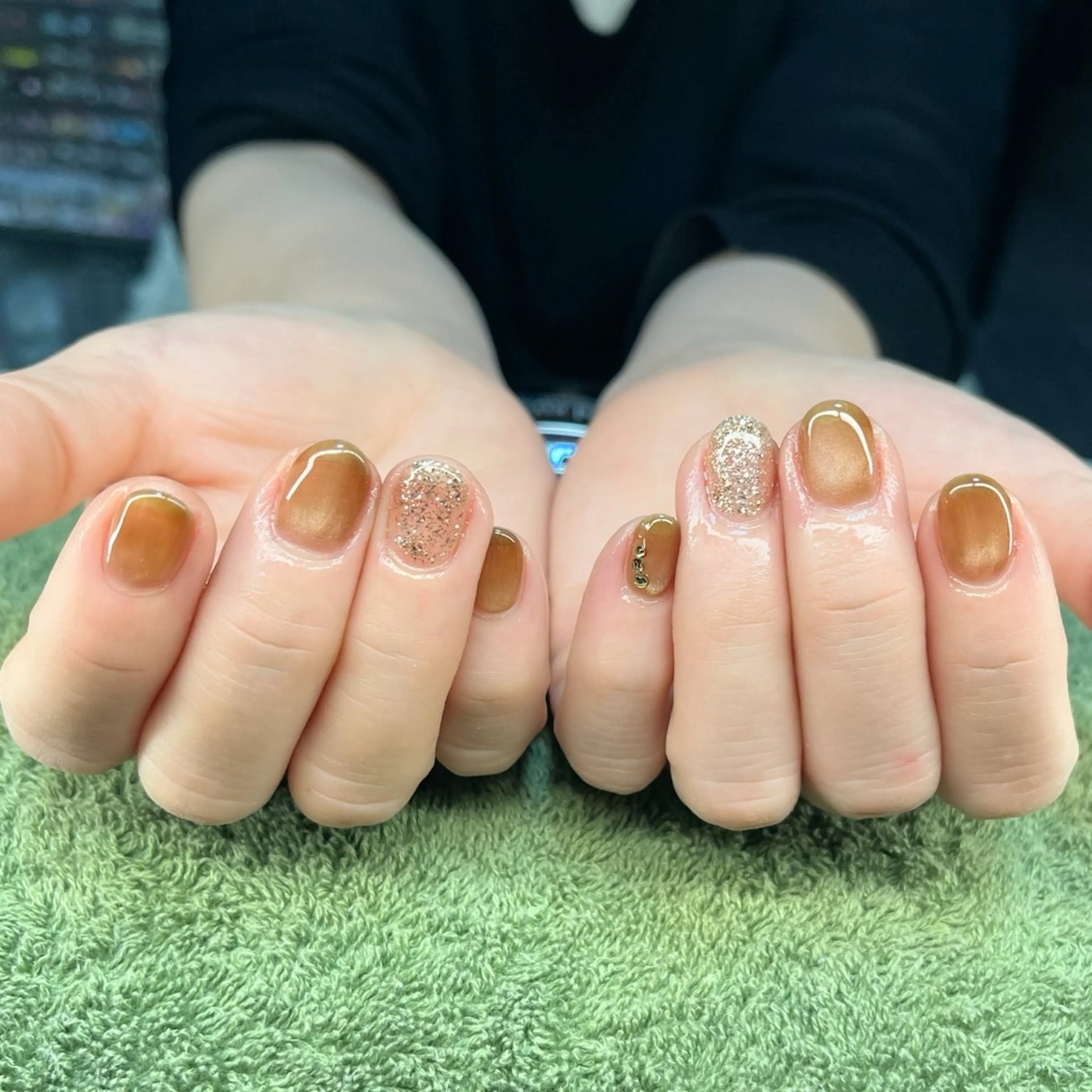 ネイル ストーンネイル ハンドネイル フットネイル MHR nailのネイルデザイン