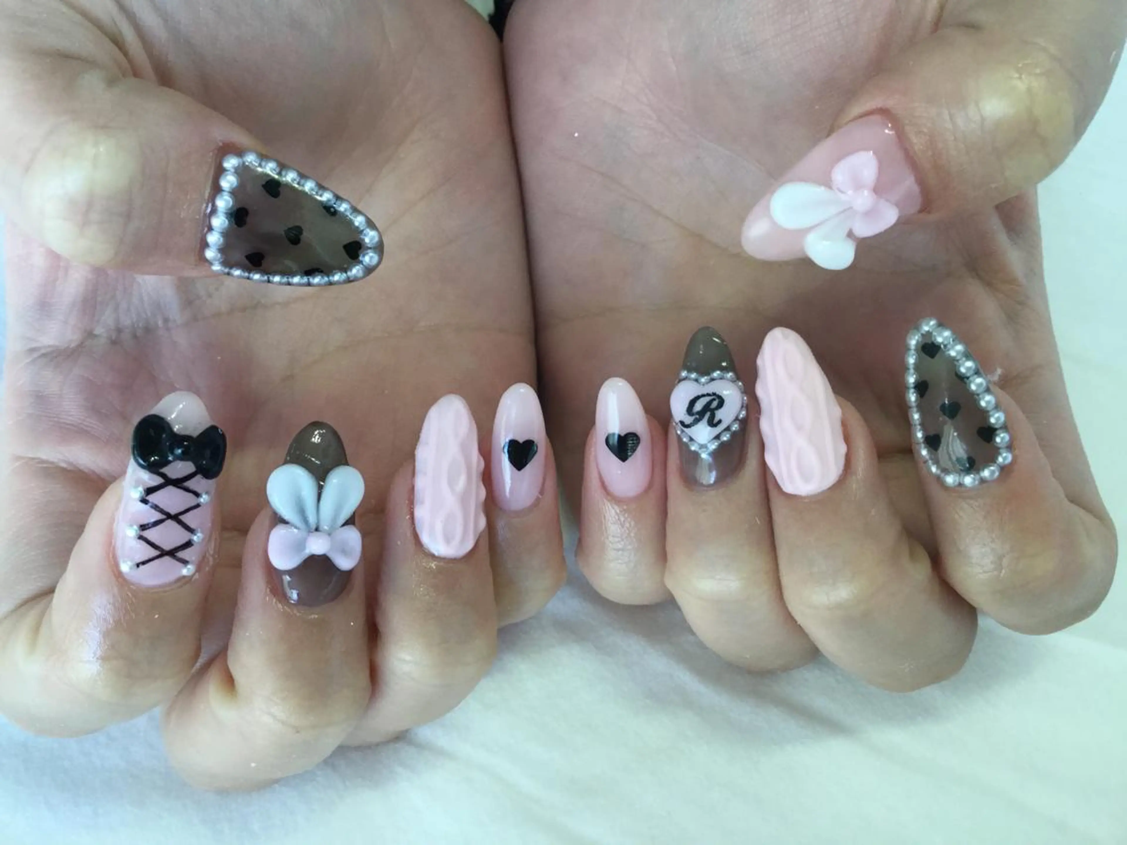 ネイル 💎🐰 saki. m 🐰💎のネイルデザイン